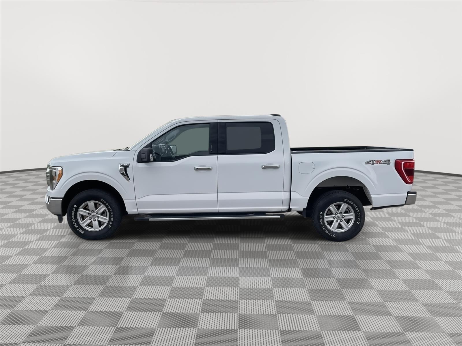 Used 2022 Ford F-150 XLT Crew Cab Truck for sale in Grand Island NE