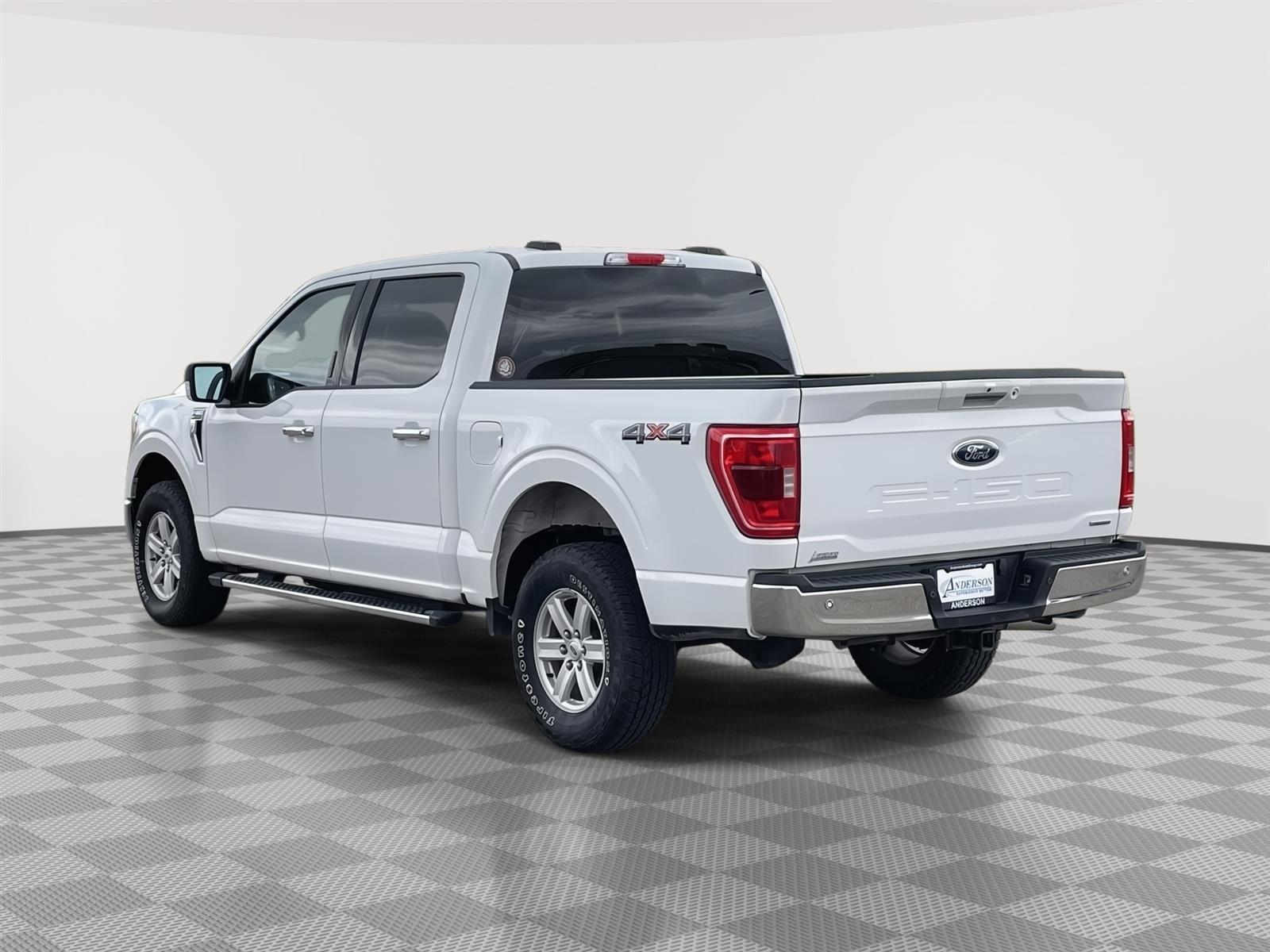 Used 2022 Ford F-150 XLT Crew Cab Truck for sale in Grand Island NE