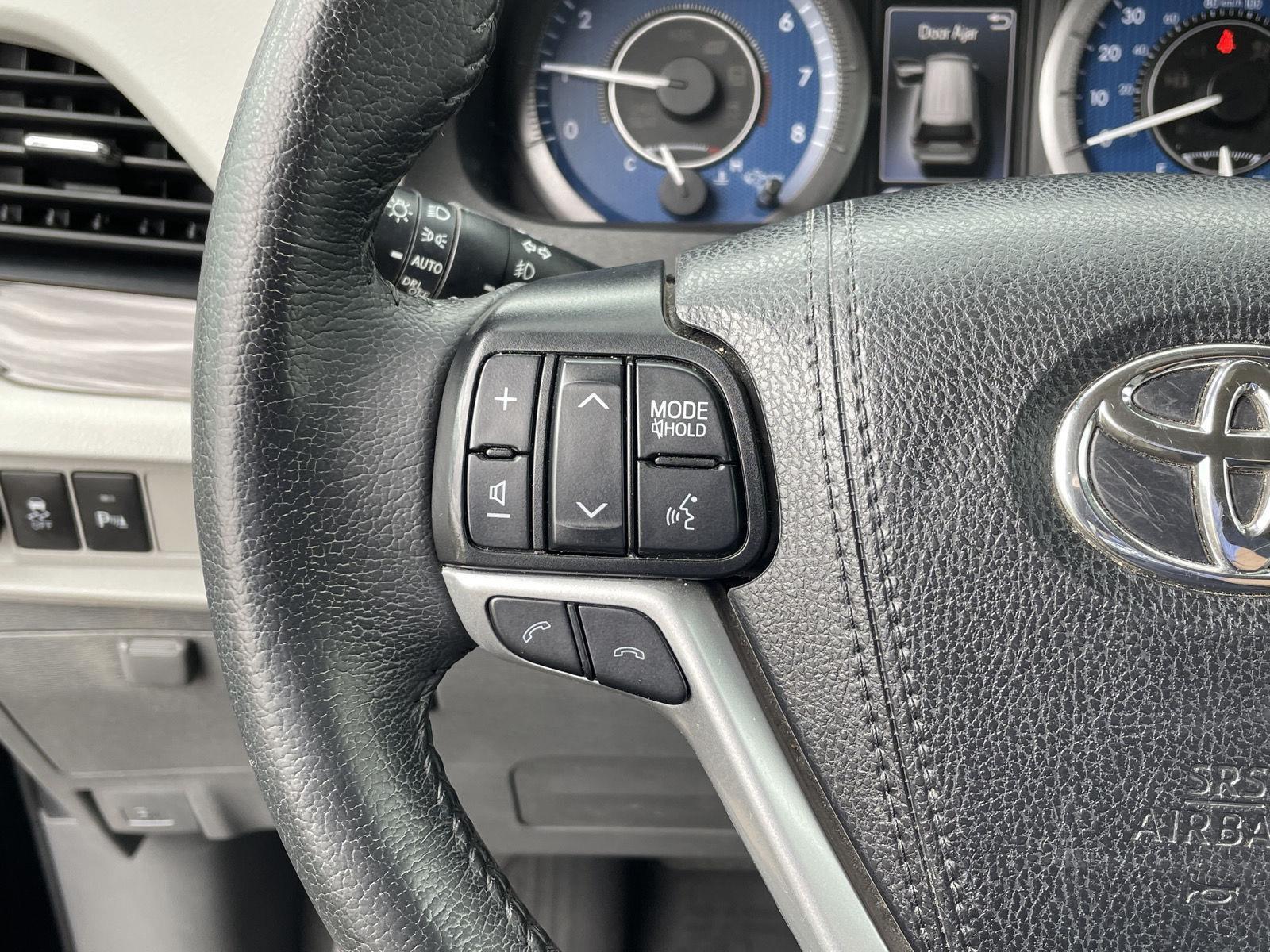 Pre-Owned 2020 Toyota Sienna for sale in Grand Island NE