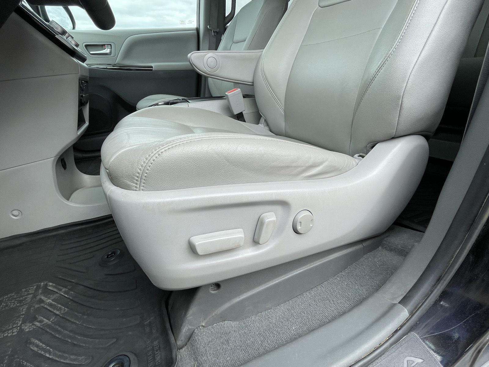 Pre-Owned 2020 Toyota Sienna for sale in Grand Island NE