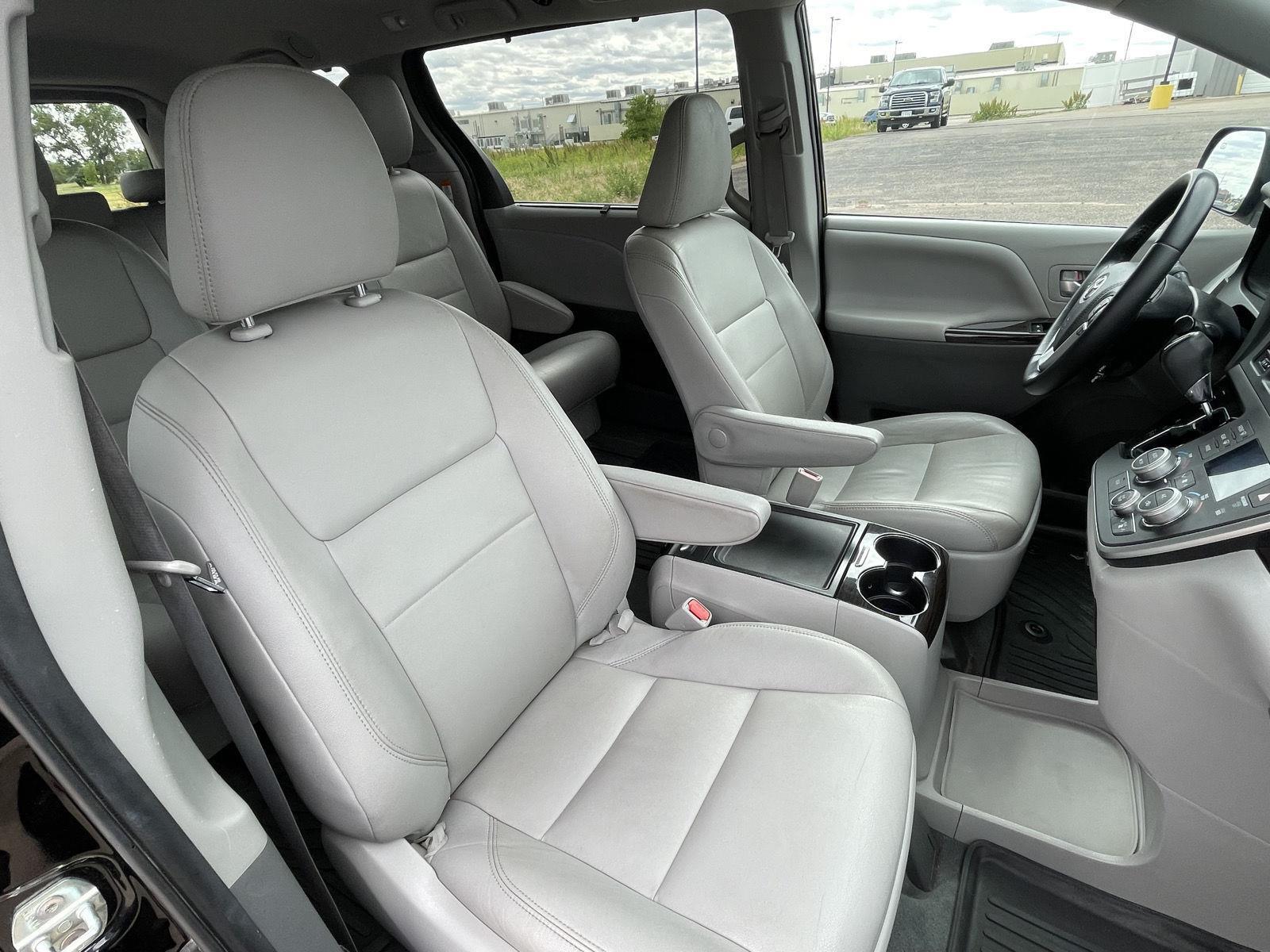 Pre-Owned 2020 Toyota Sienna for sale in Grand Island NE