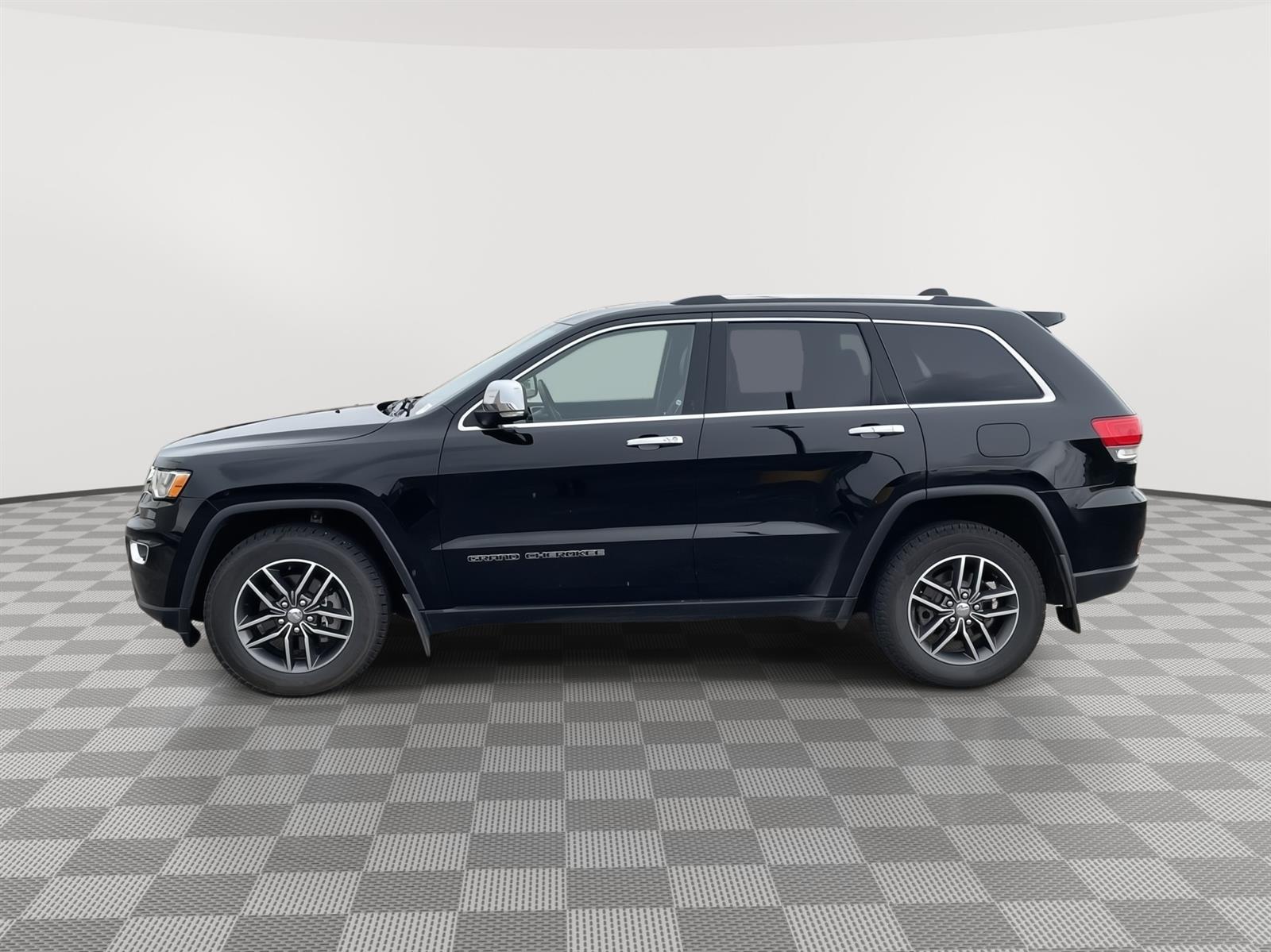 Used 2018 Jeep Grand Cherokee Limited SUV for sale in Grand Island NE