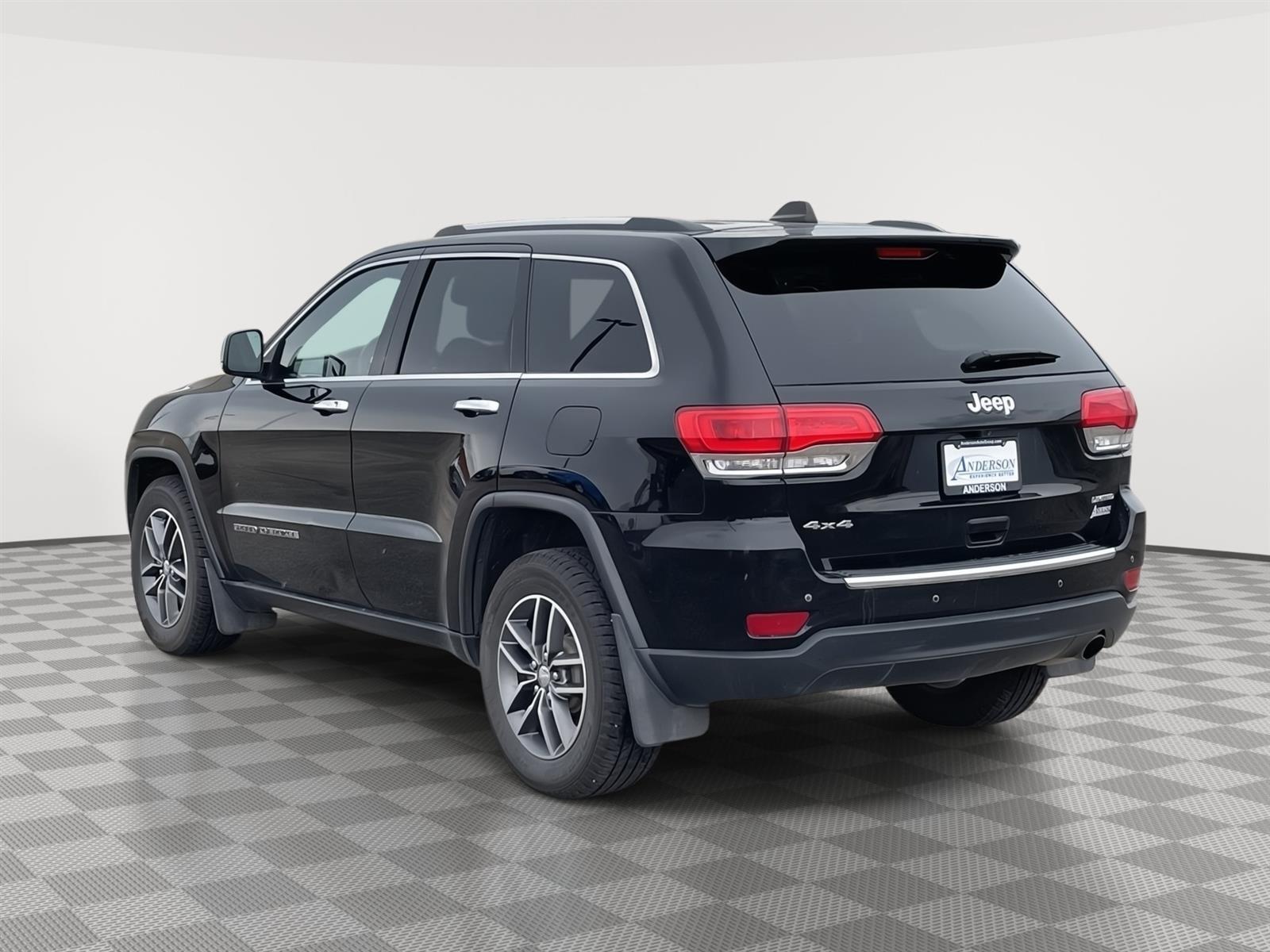 Used 2018 Jeep Grand Cherokee Limited SUV for sale in Grand Island NE