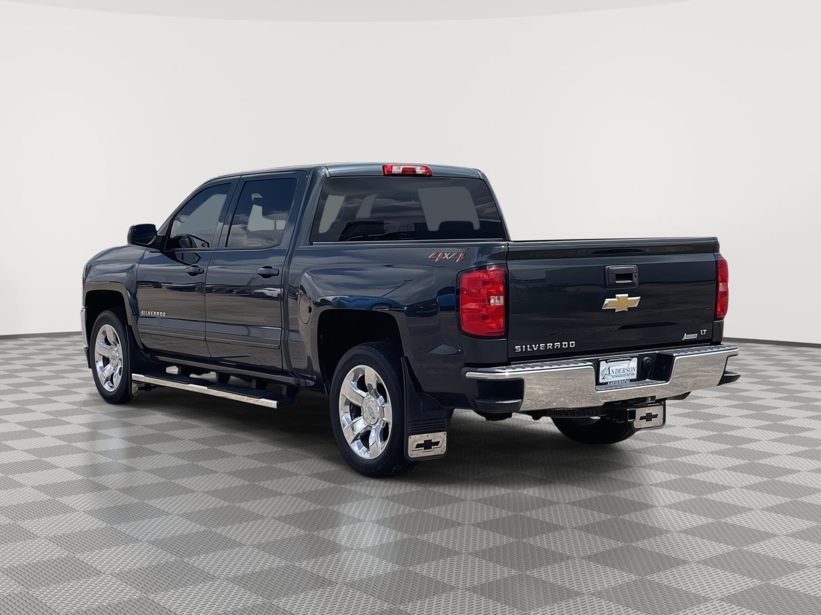 Used 2018 Chevrolet Silverado 1500 LT Crew Cab Truck for sale in Grand Island NE