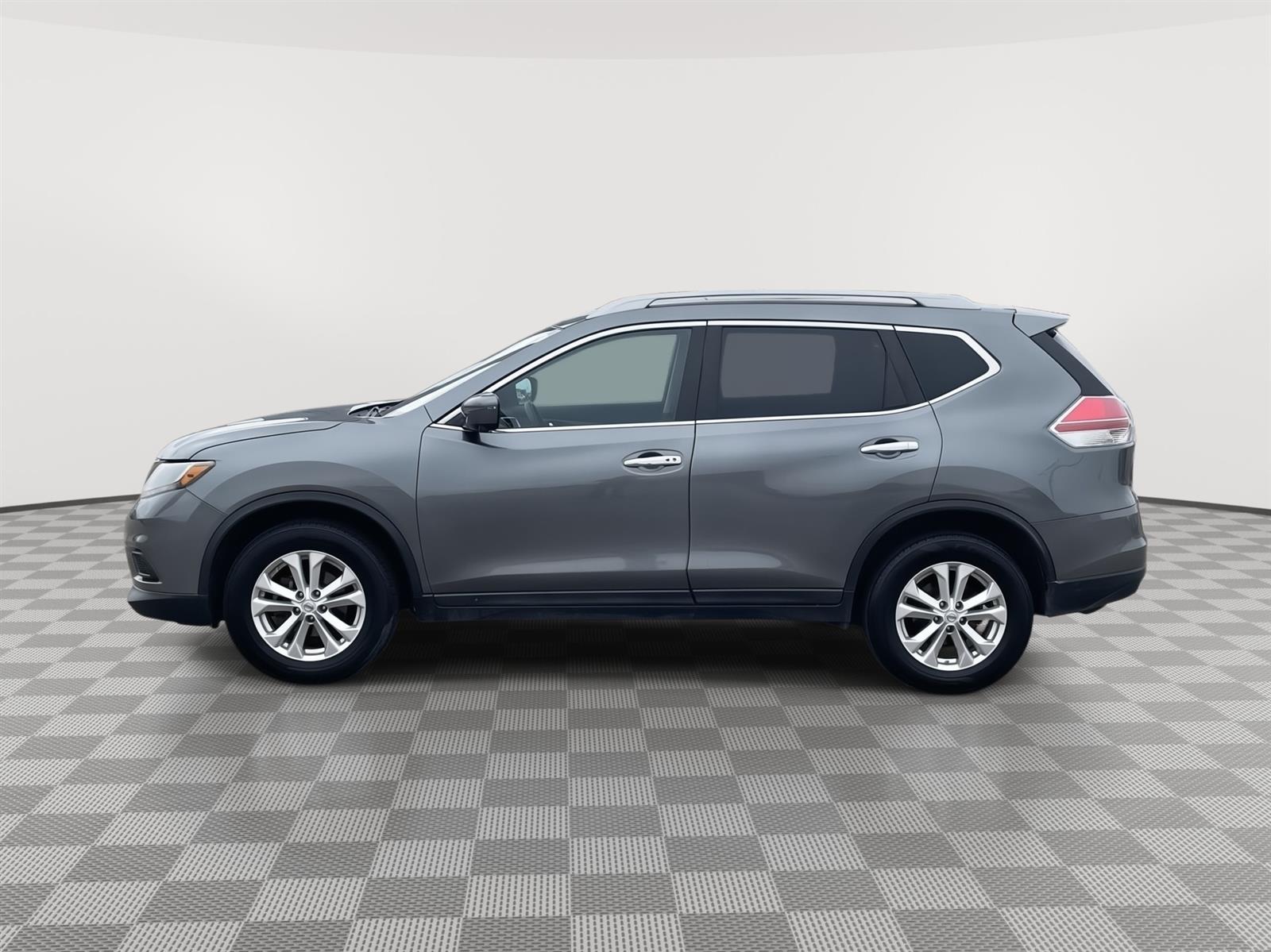 Used 2016 Nissan Rogue SV SUV for sale in Grand Island NE