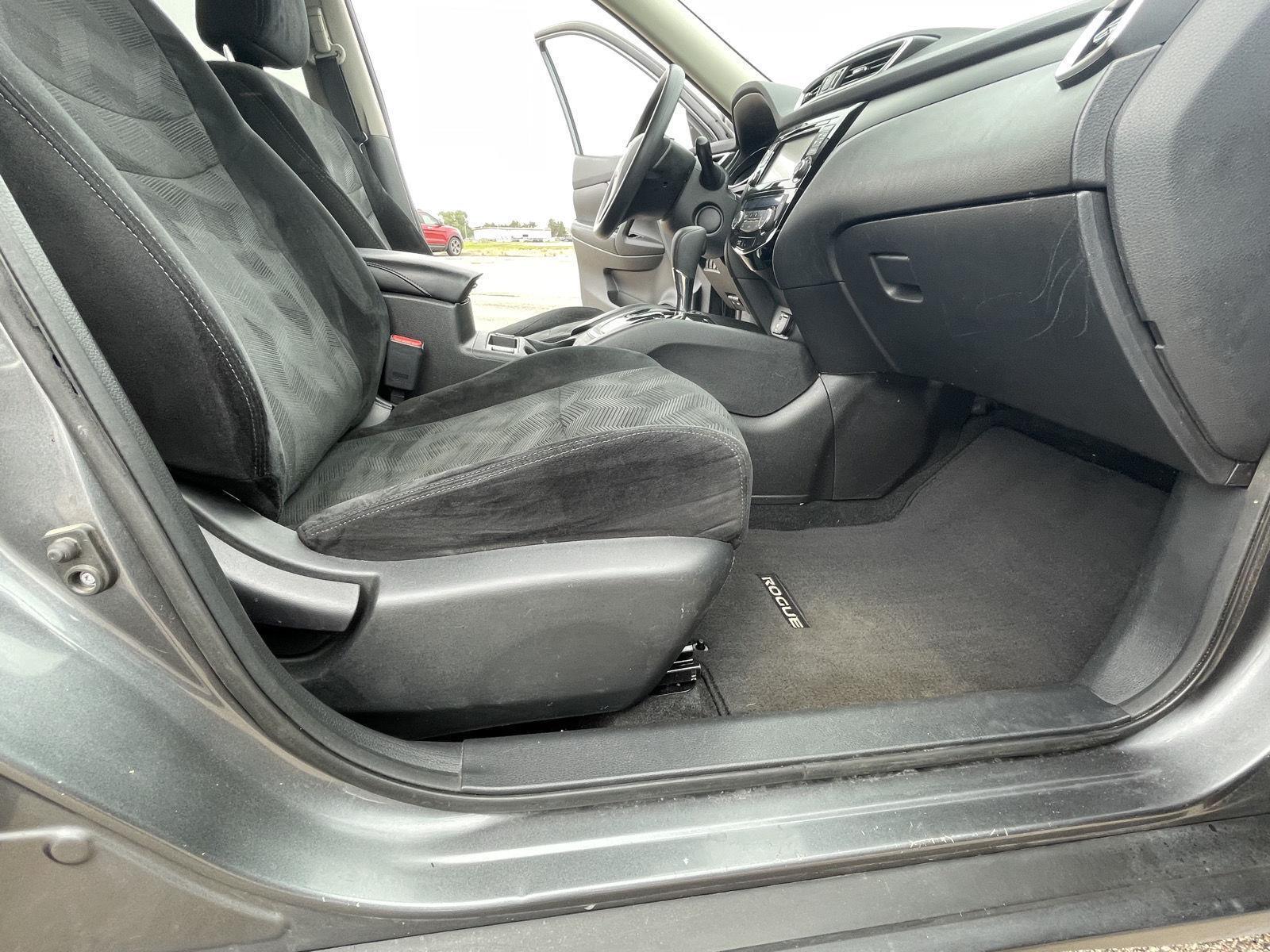 Pre-Owned 2016 Nissan Rogue for sale in Grand Island NE