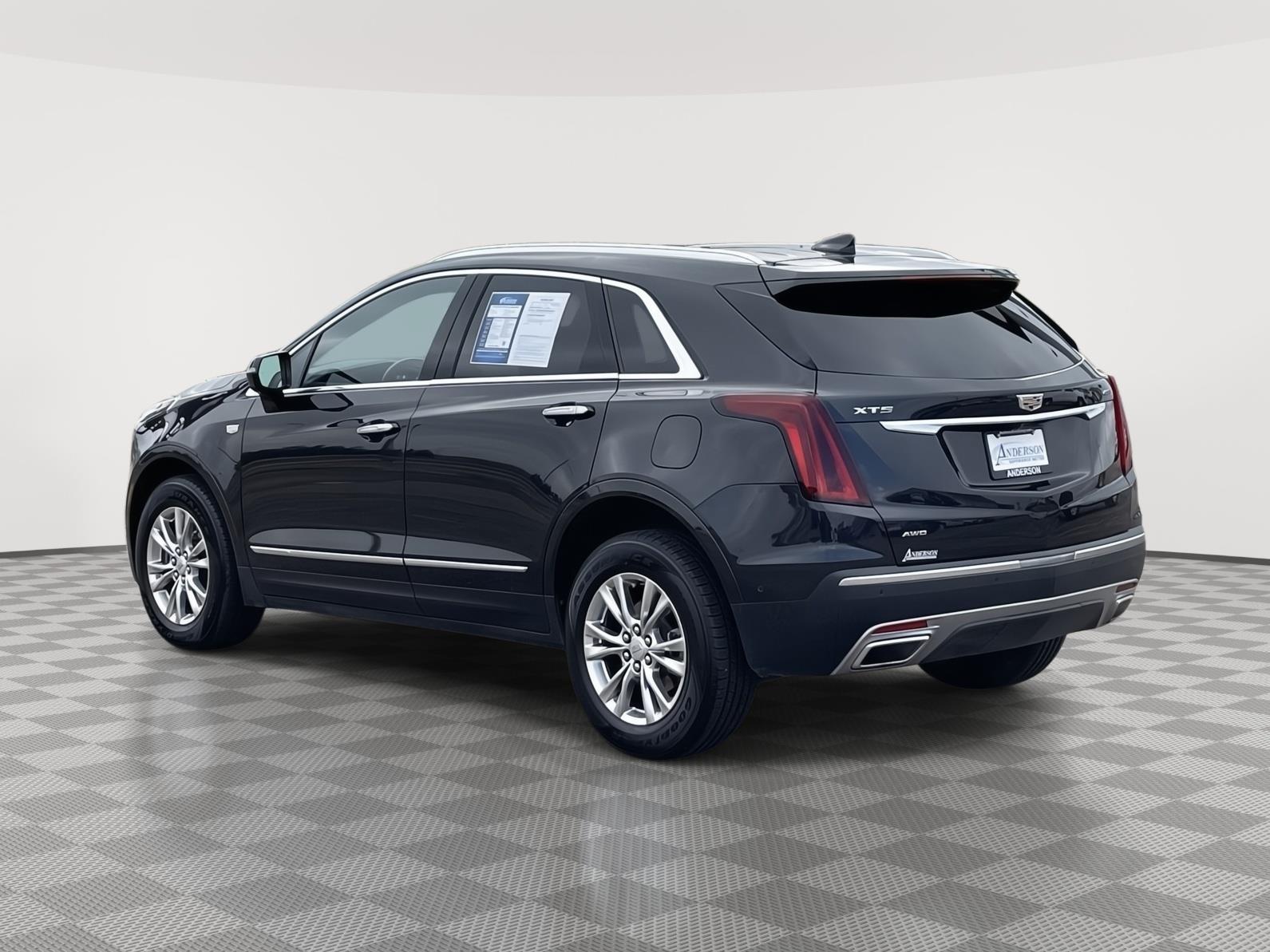 Used 2020 Cadillac XT5 Premium Luxury AWD SUV for sale in Grand Island NE