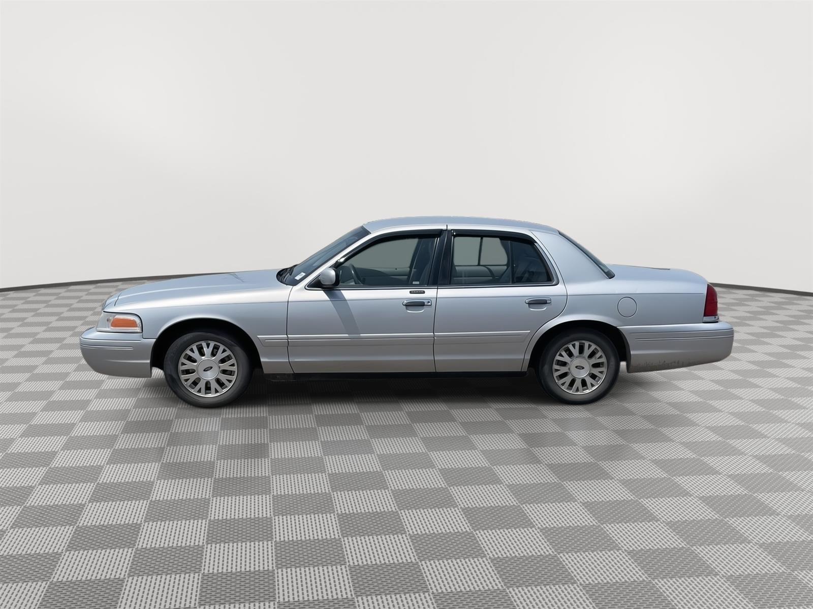Used 2003 Ford Crown Victoria LX Sedan for sale in Grand Island NE