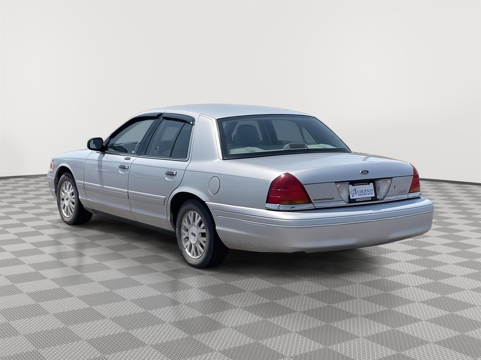 Used 2003 Ford Crown Victoria LX Sedan for sale in Grand Island NE