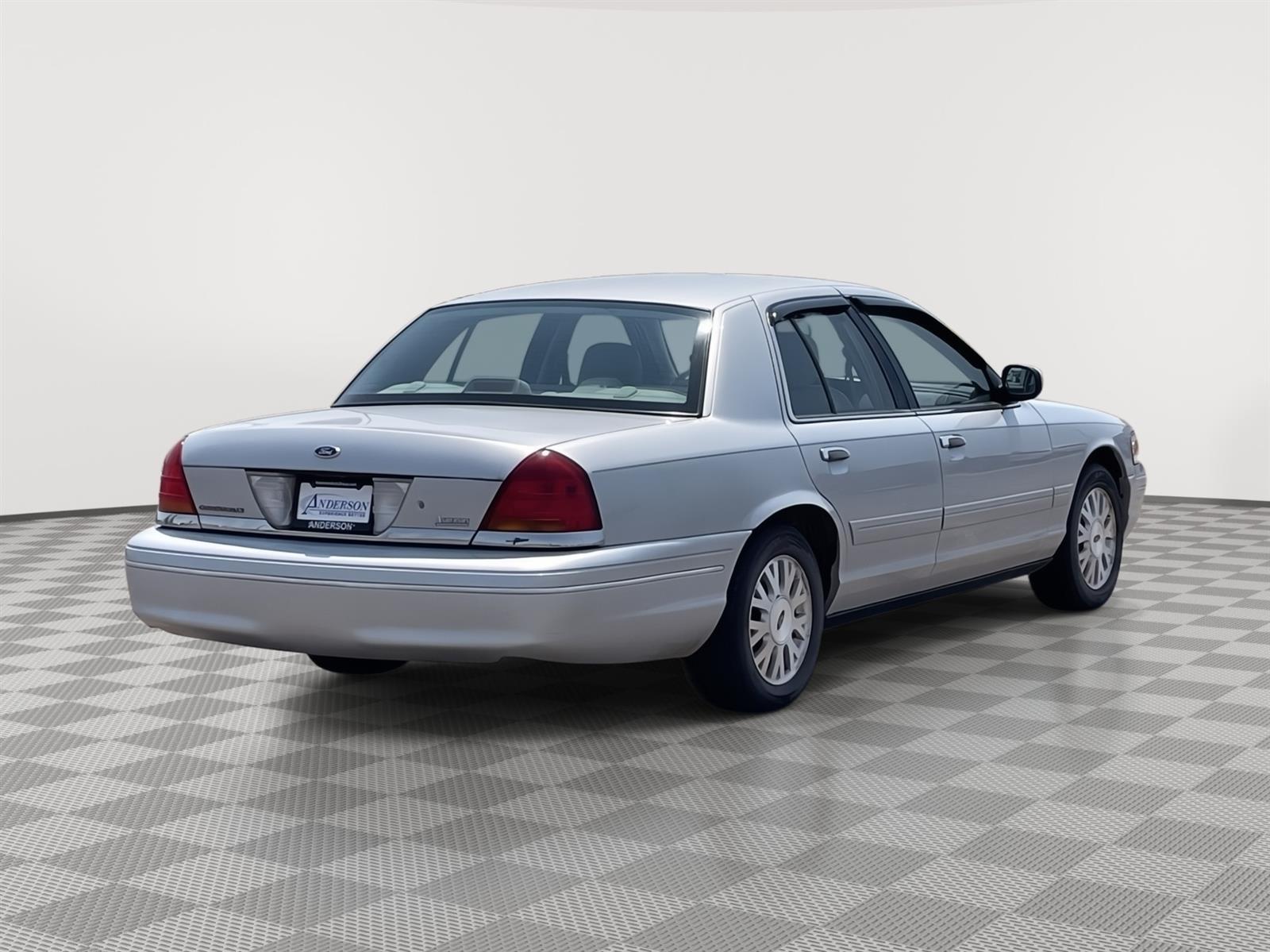 Used 2003 Ford Crown Victoria LX Sedan for sale in Grand Island NE
