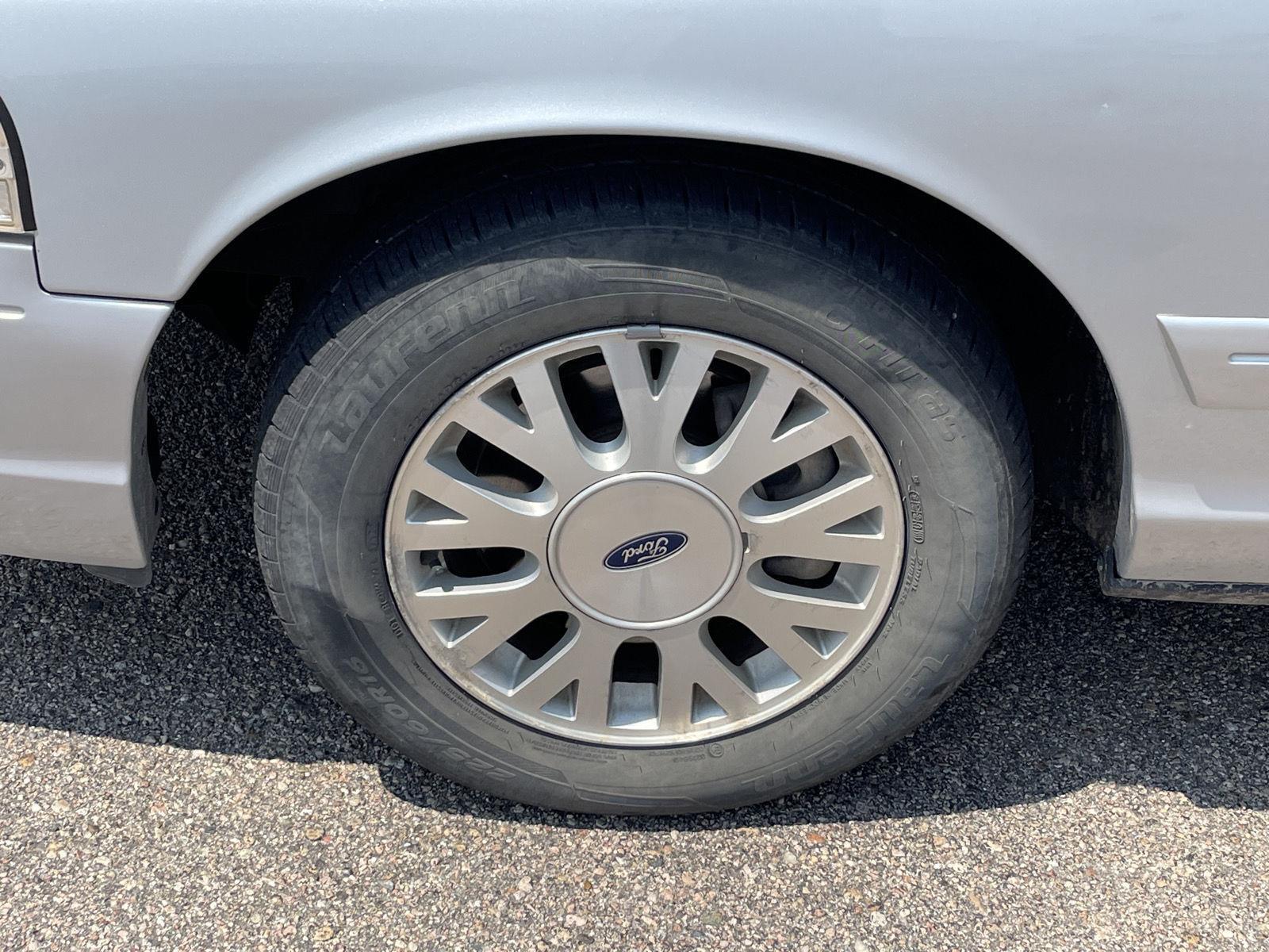 Used 2003 Ford Crown Victoria LX Sedan for sale in Grand Island NE