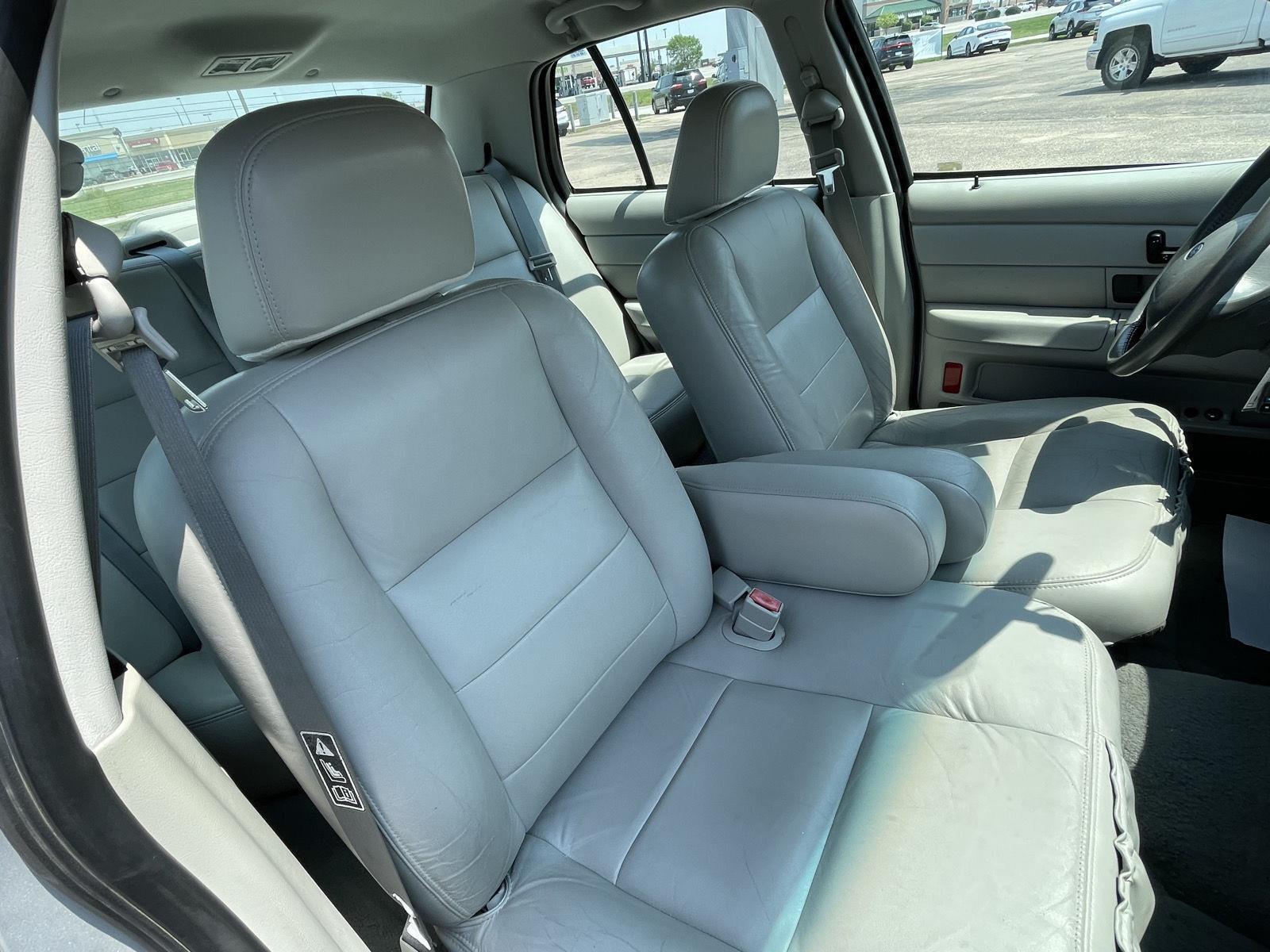 Used 2003 Ford Crown Victoria LX Sedan for sale in Grand Island NE