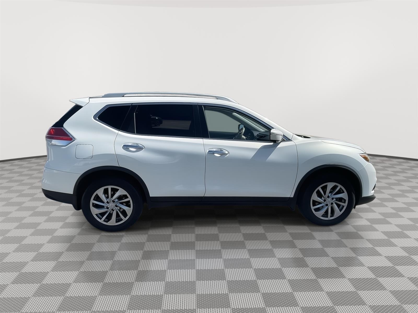 Used 2014 Nissan Rogue SL SUV for sale in Grand Island NE