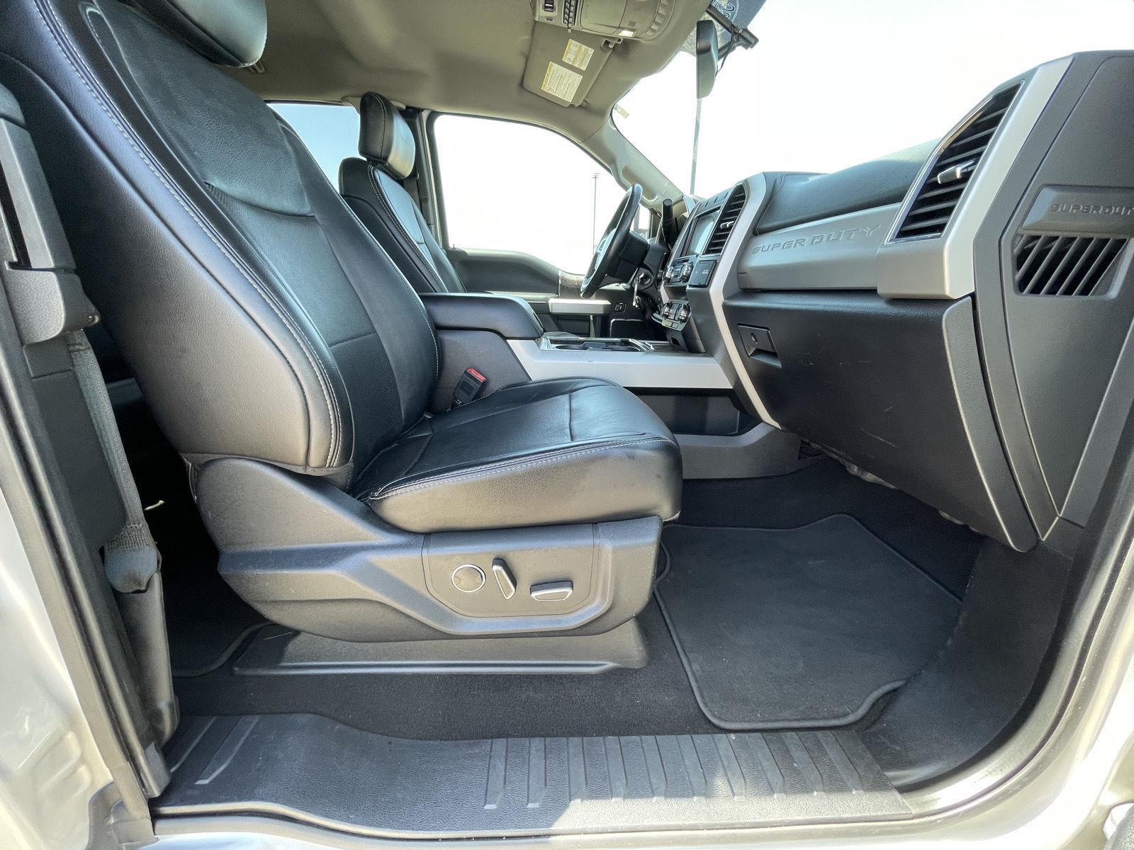Used 2019 Ford Super Duty F-350 SRW Lariat Super Cab Truck for sale in Grand Island NE