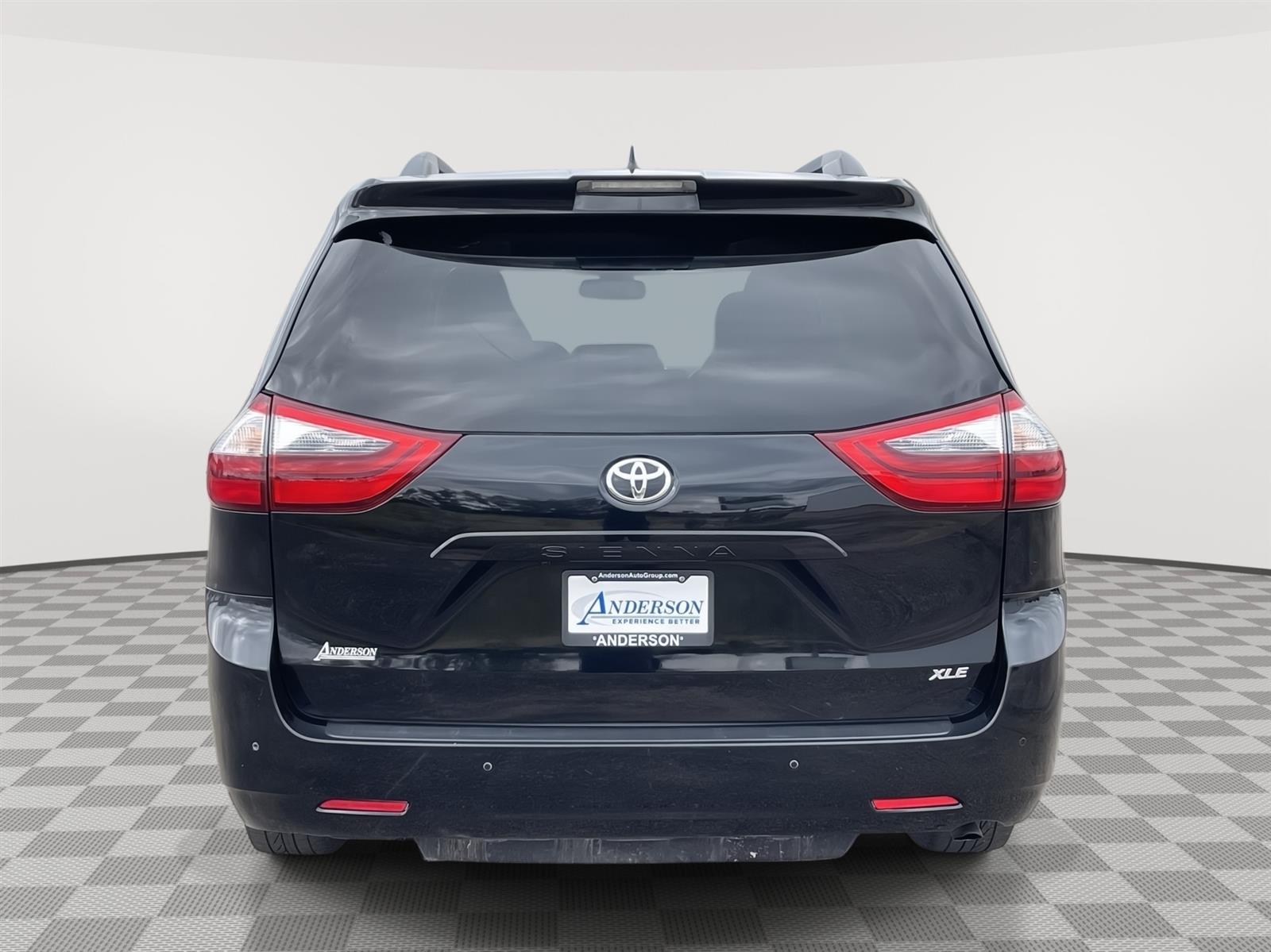 Used 2020 Toyota Sienna XLE Minivans for sale in Grand Island NE