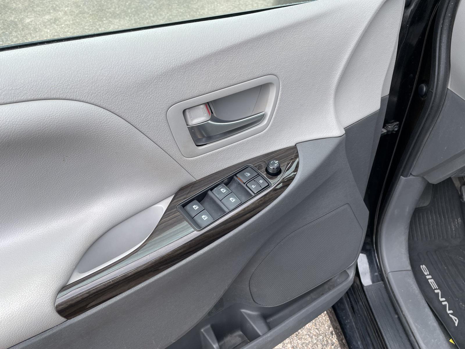 Pre-Owned 2020 Toyota Sienna for sale in Grand Island NE