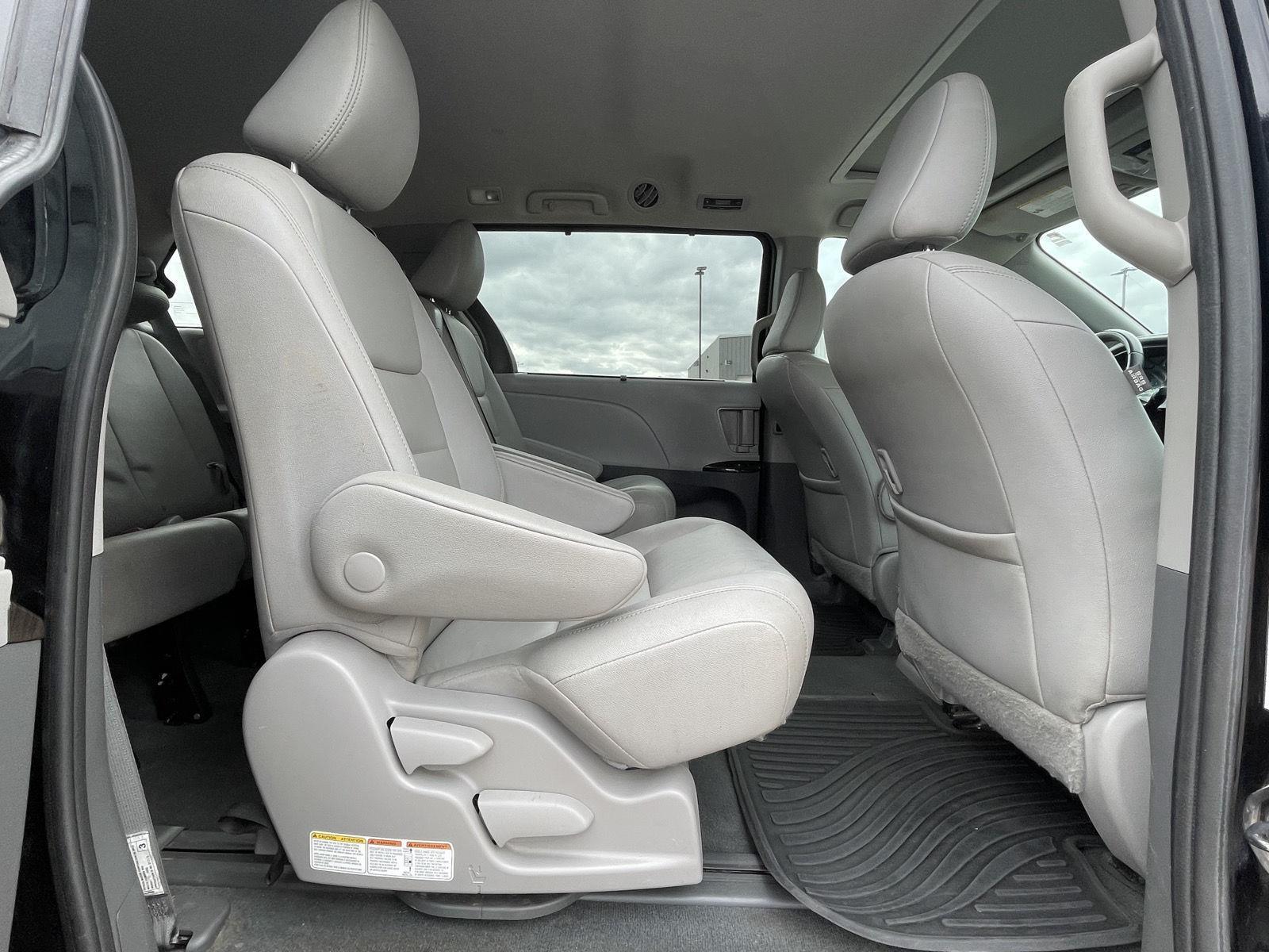 Pre-Owned 2020 Toyota Sienna for sale in Grand Island NE