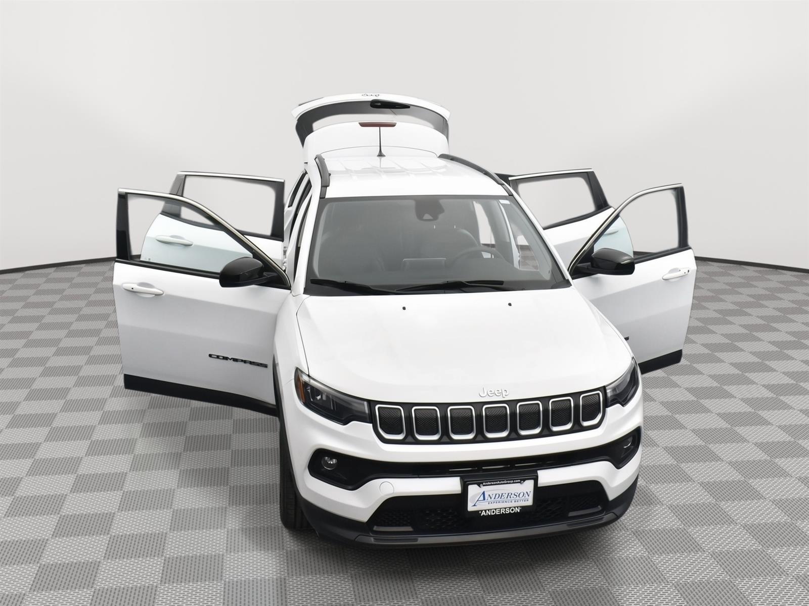 Used 2022 Jeep Compass Latitude SUV for sale in Grand Island NE