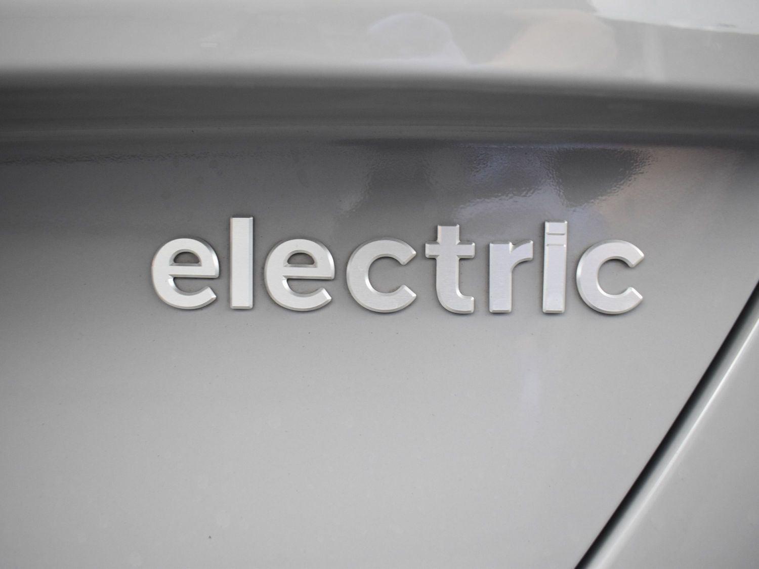 Used 2024 Hyundai Kona Electric Limited SUV for sale in Grand Island NE