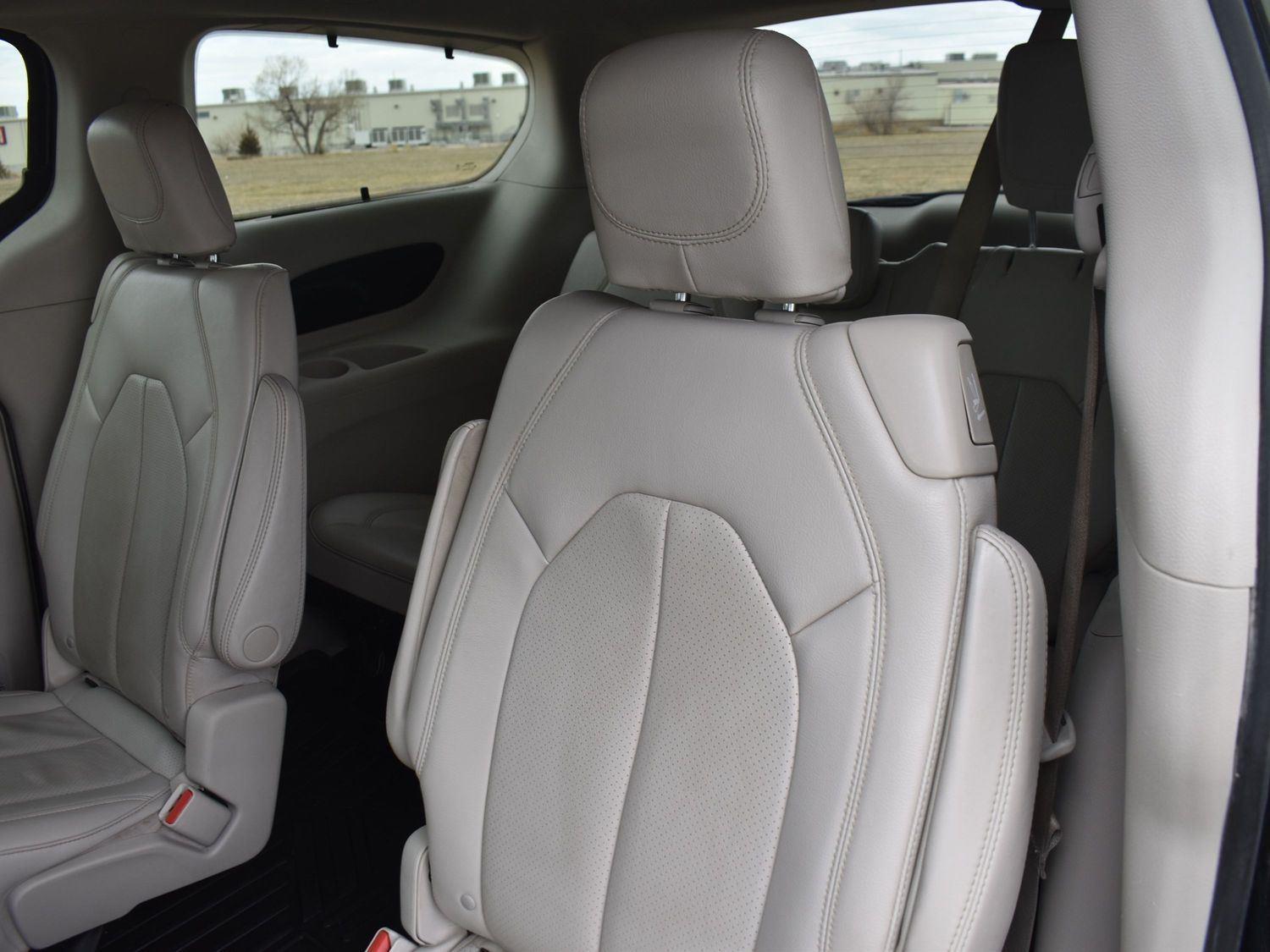 Used 2018 Chrysler Pacifica Touring L Minivans for sale in Grand Island NE