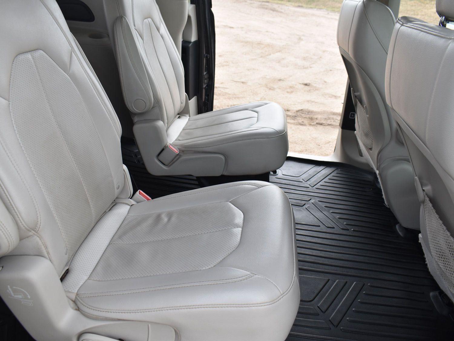 Used 2018 Chrysler Pacifica Touring L Minivans for sale in Grand Island NE