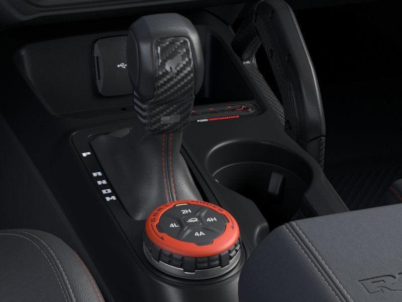 Vehicle photo 17