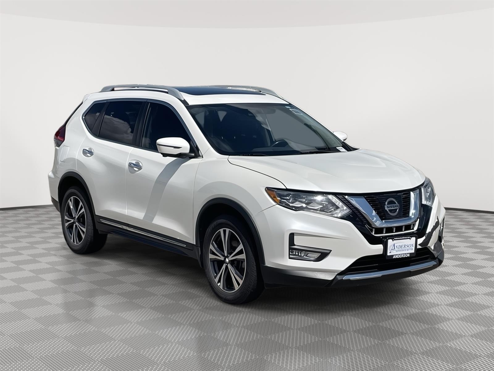 Used 2017 Nissan Rogue SL SUV for sale in Grand Island NE