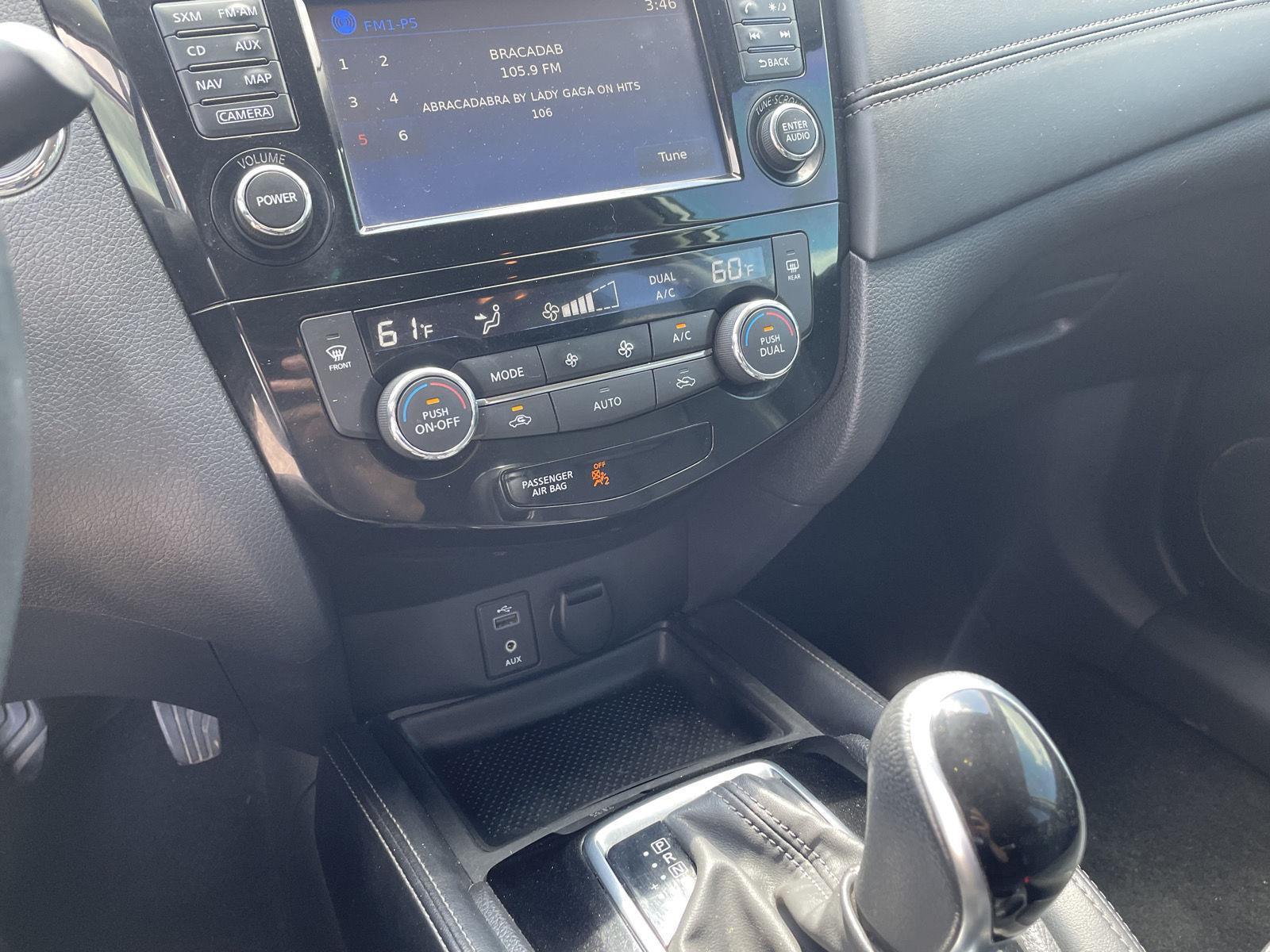Used 2017 Nissan Rogue SL SUV for sale in Grand Island NE