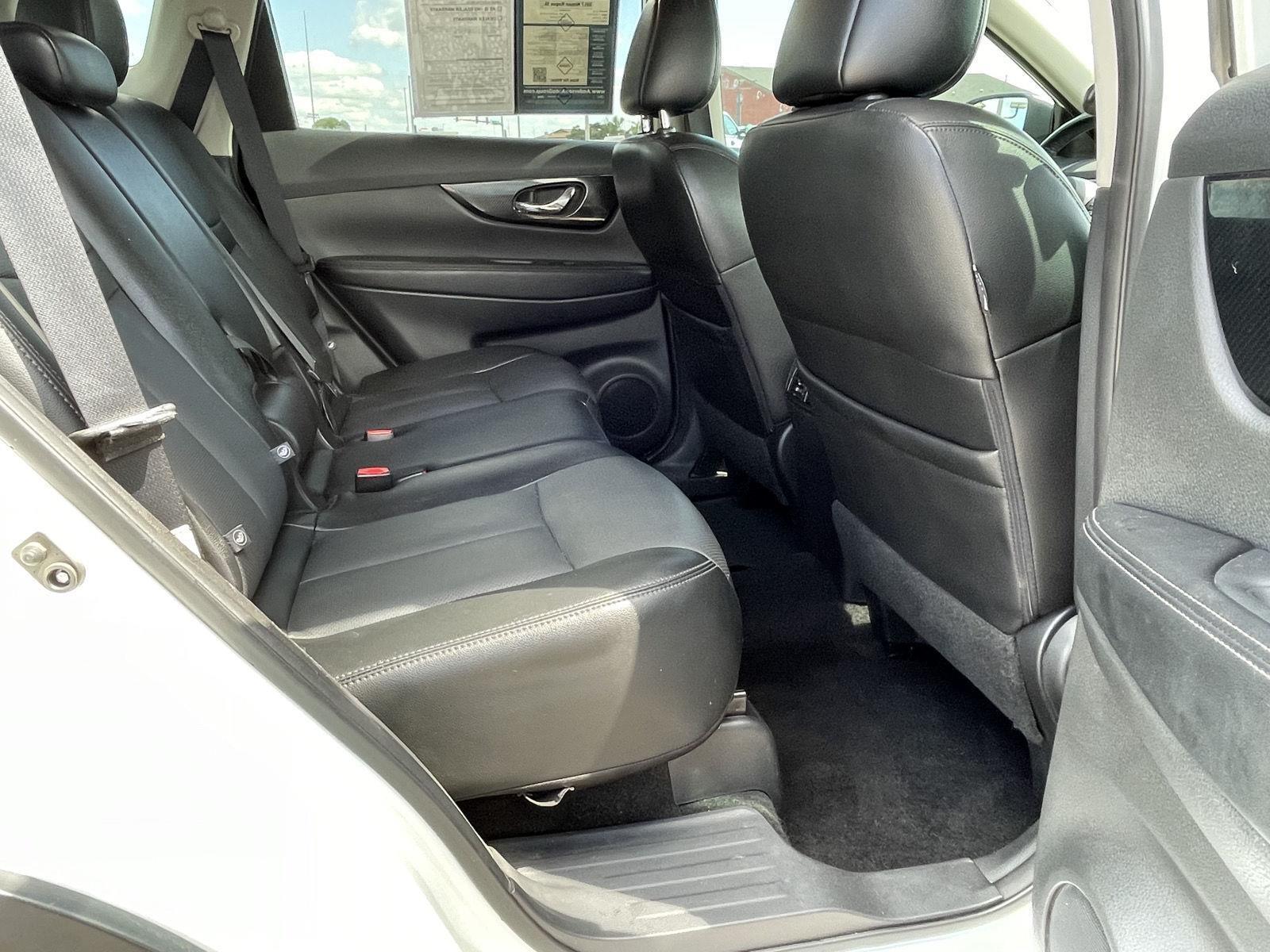 Used 2017 Nissan Rogue SL SUV for sale in Grand Island NE
