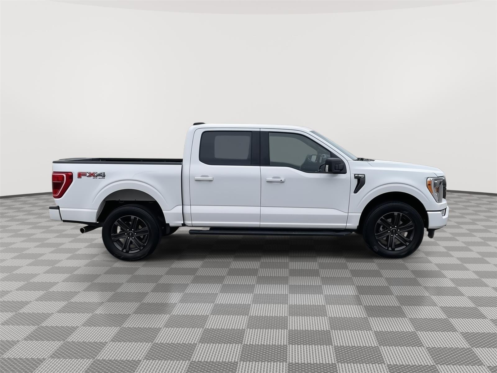 Used 2022 Ford F-150 XLT Crew Cab Truck for sale in Grand Island NE