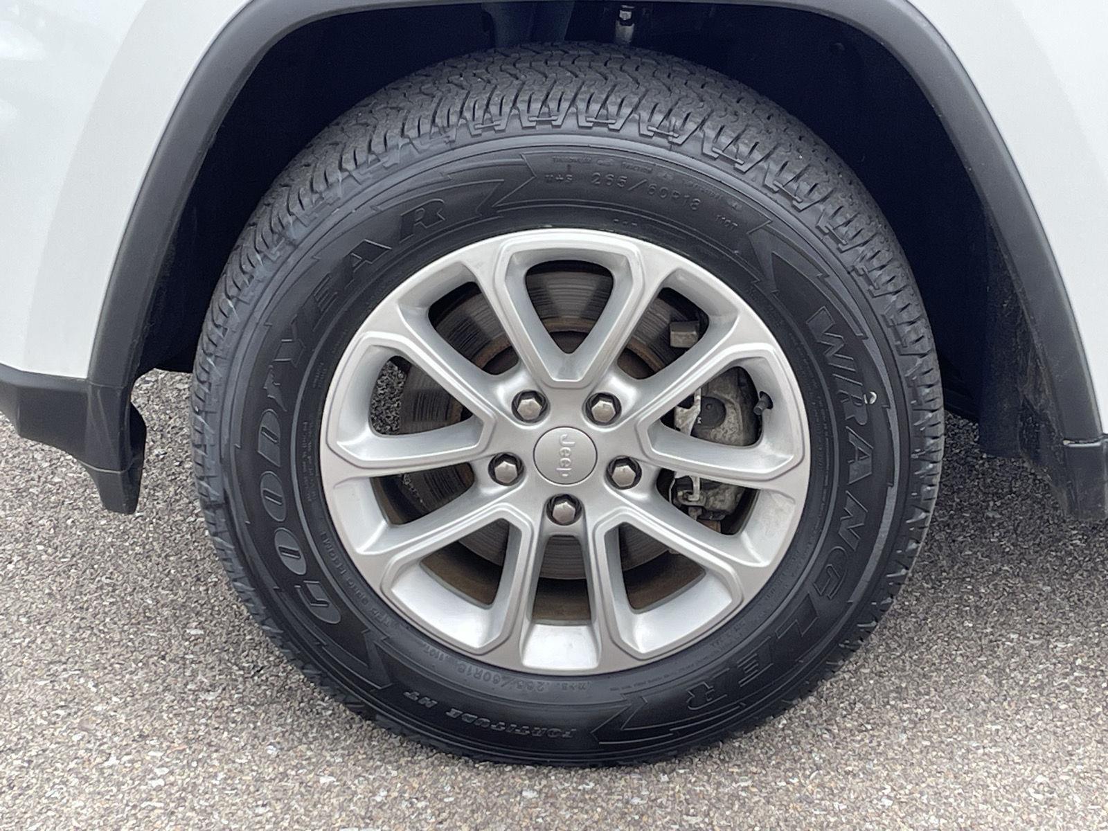 Used 2022 Jeep Grand Cherokee WK Laredo E SUV for sale in Grand Island NE