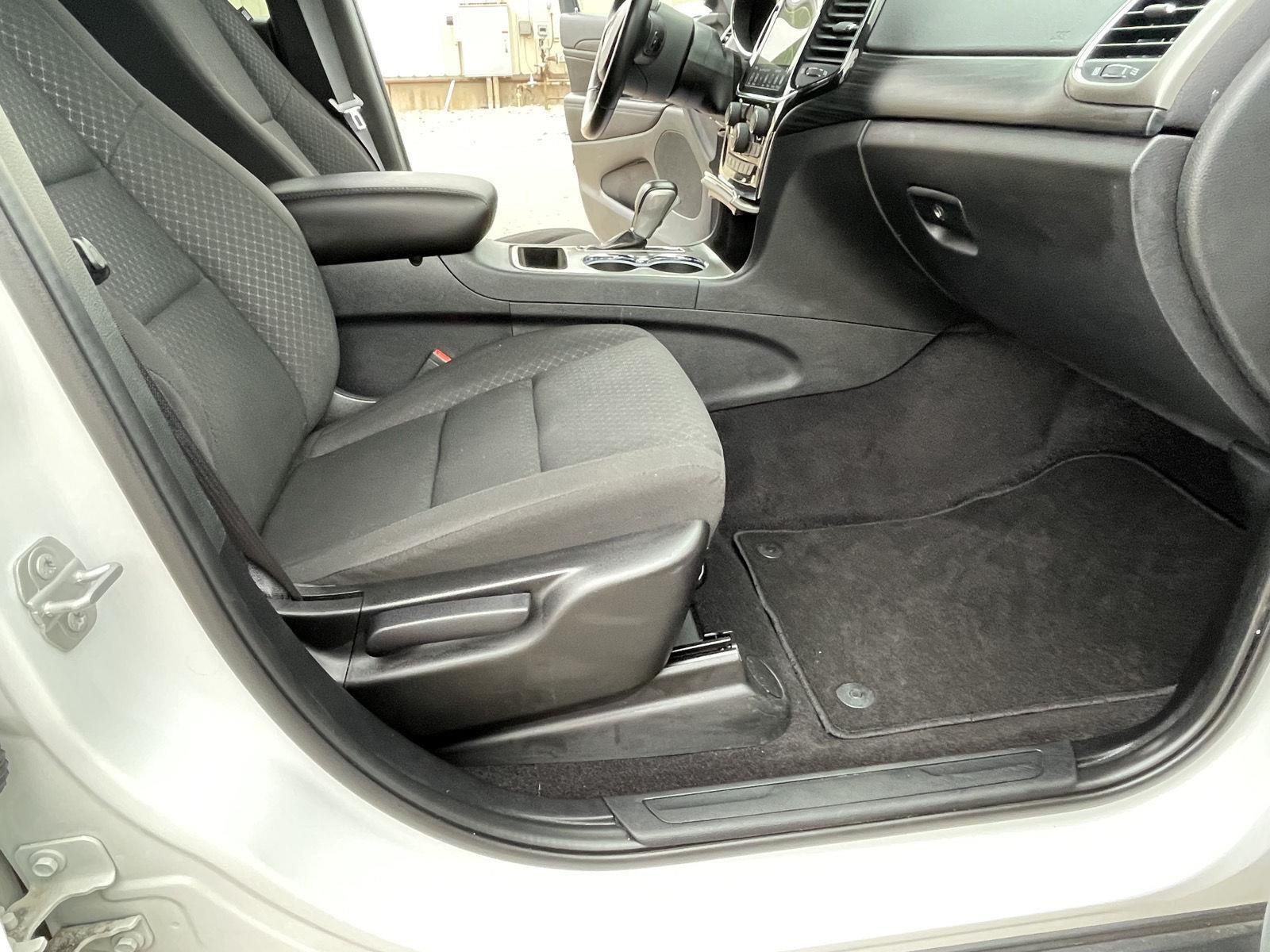 Used 2022 Jeep Grand Cherokee WK Laredo E SUV for sale in Grand Island NE