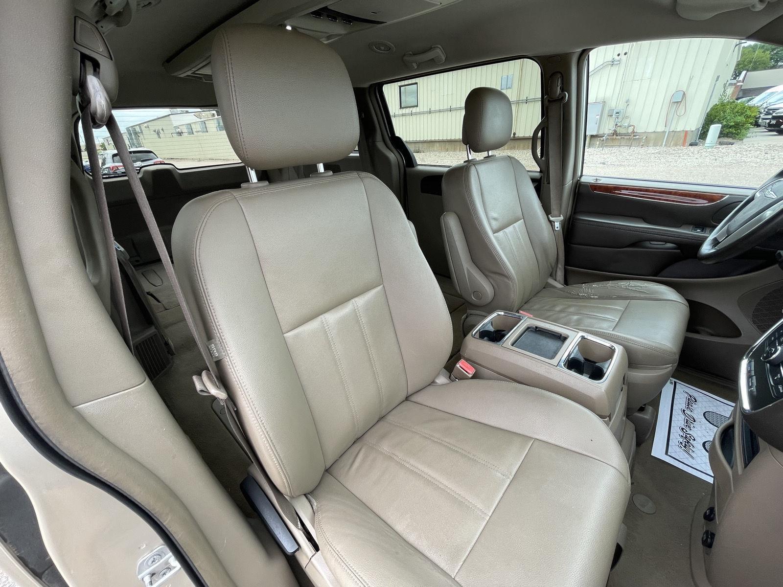 Pre-Owned 2015 Chrysler Town and Country for sale in Grand Island NE