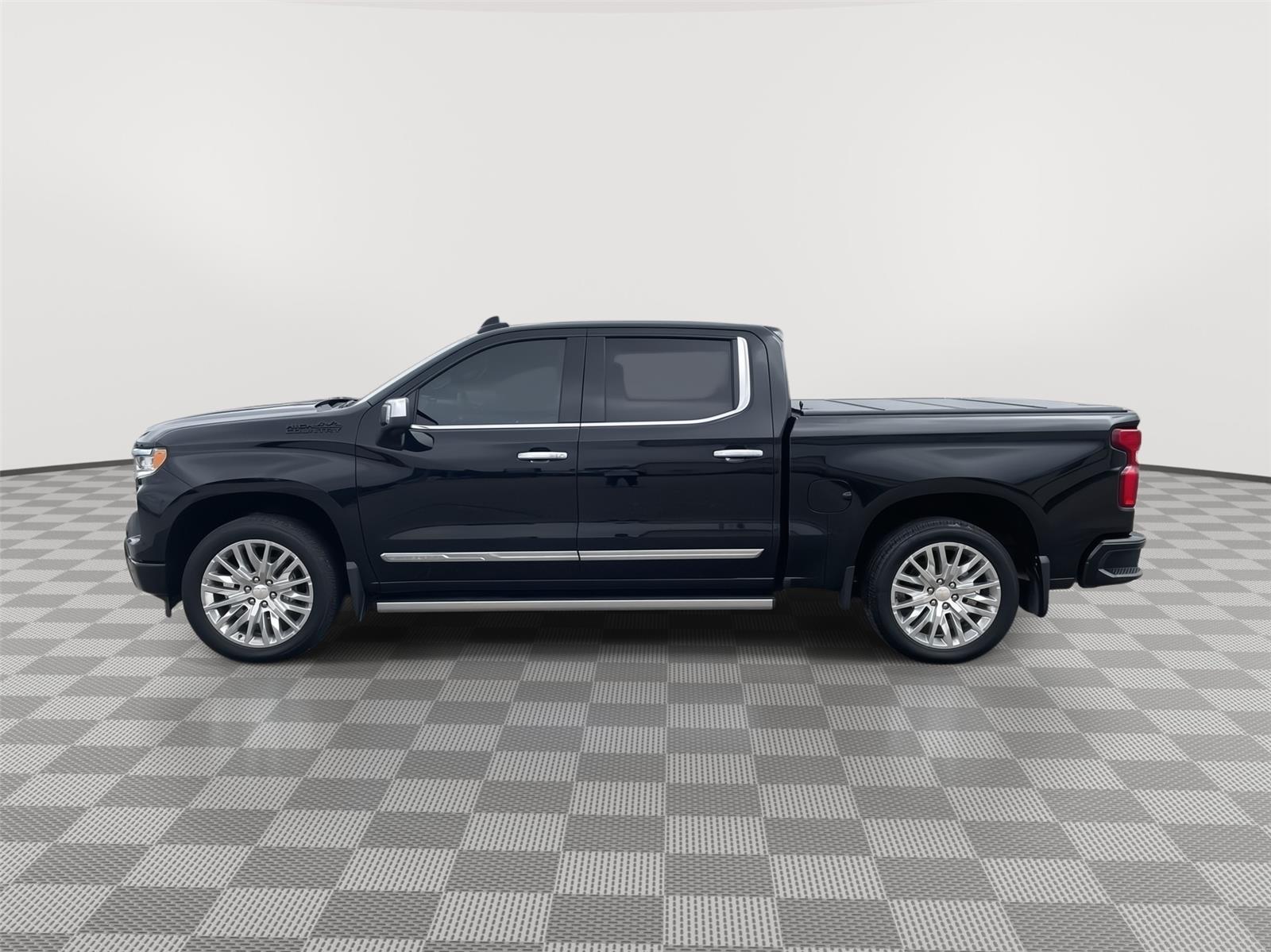 Used 2024 Chevrolet Silverado 1500 High Country Crew Cab Truck for sale in Grand Island NE