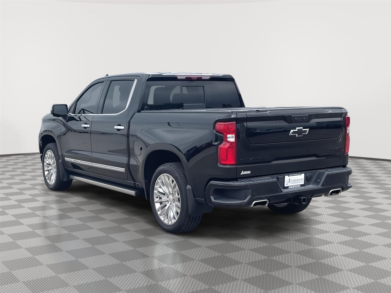 Used 2024 Chevrolet Silverado 1500 High Country Crew Cab Truck for sale in Grand Island NE