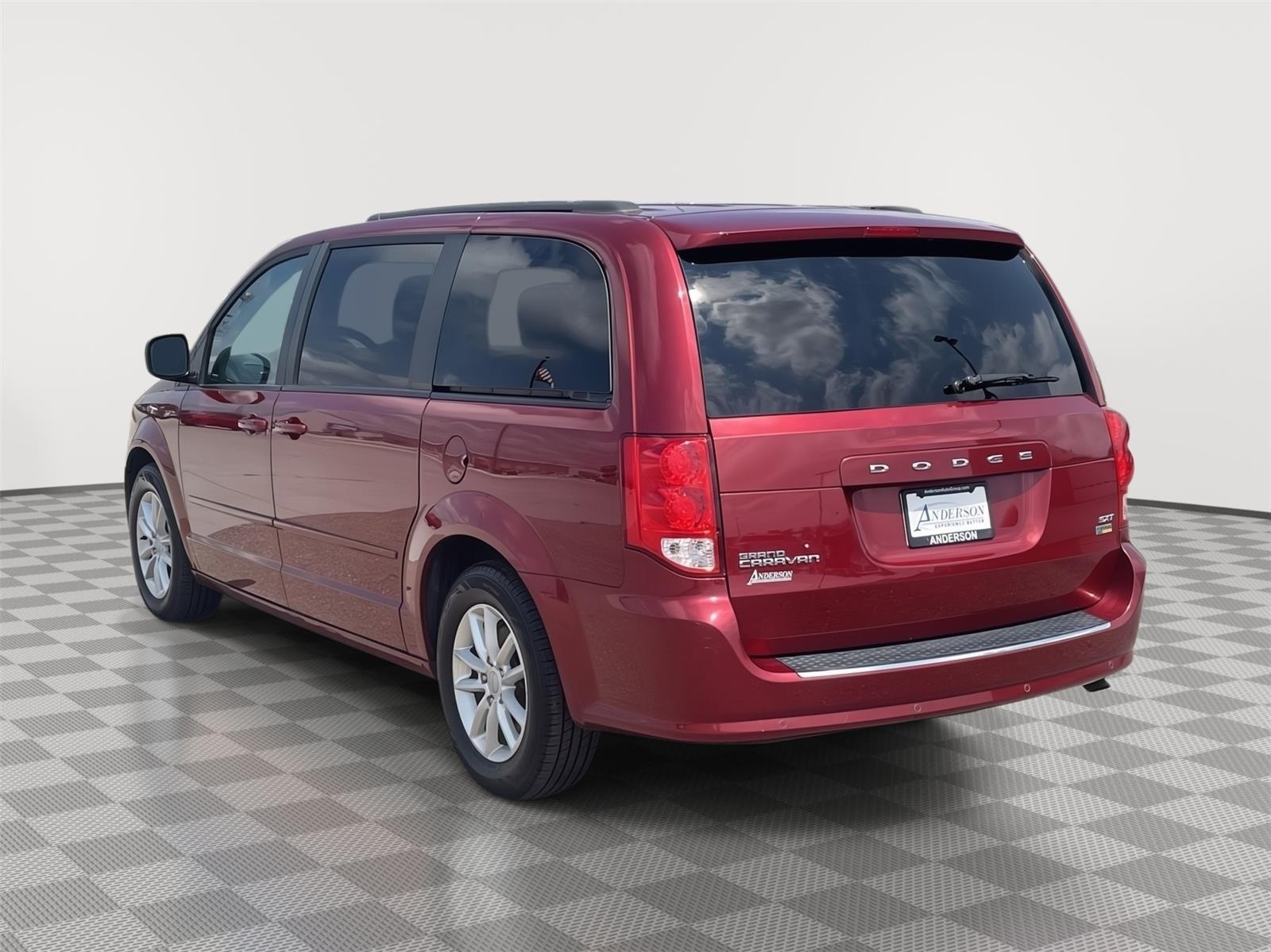 Used 2015 Dodge Grand Caravan SXT Minivans for sale in Grand Island NE