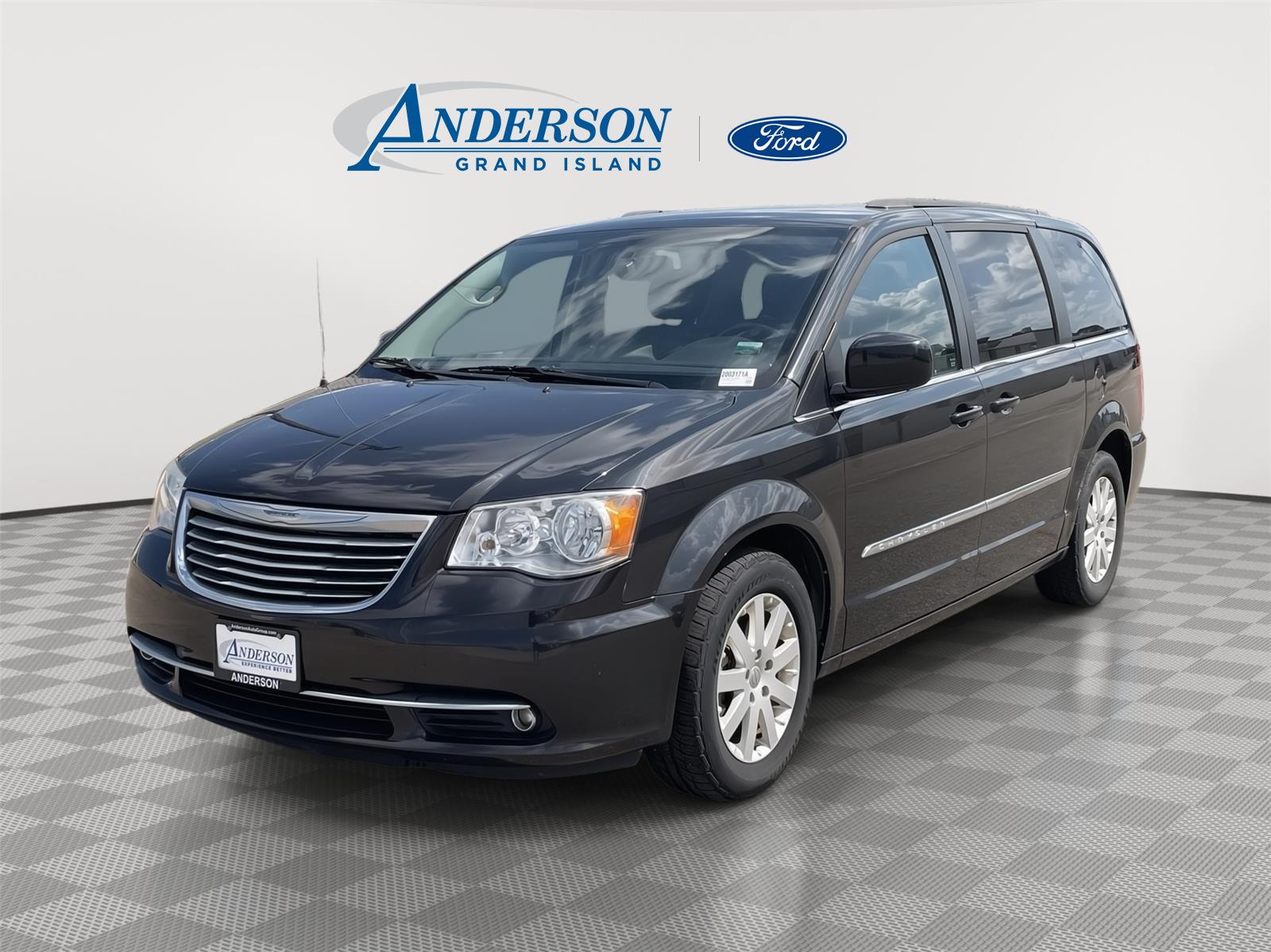 Used 2015 Chrysler Town and Country Touring Minivan for sale in Grand Island NE