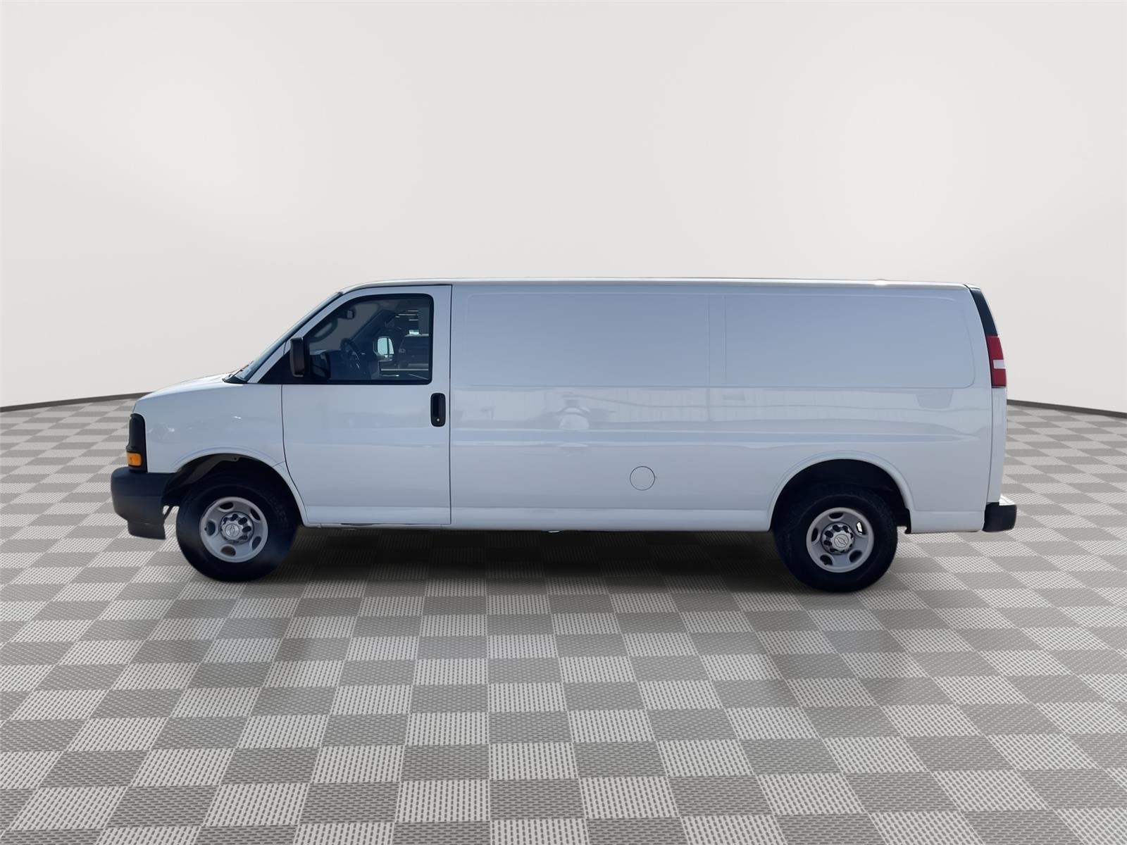 2017 Chevrolet Express Cargo Van photo 2
