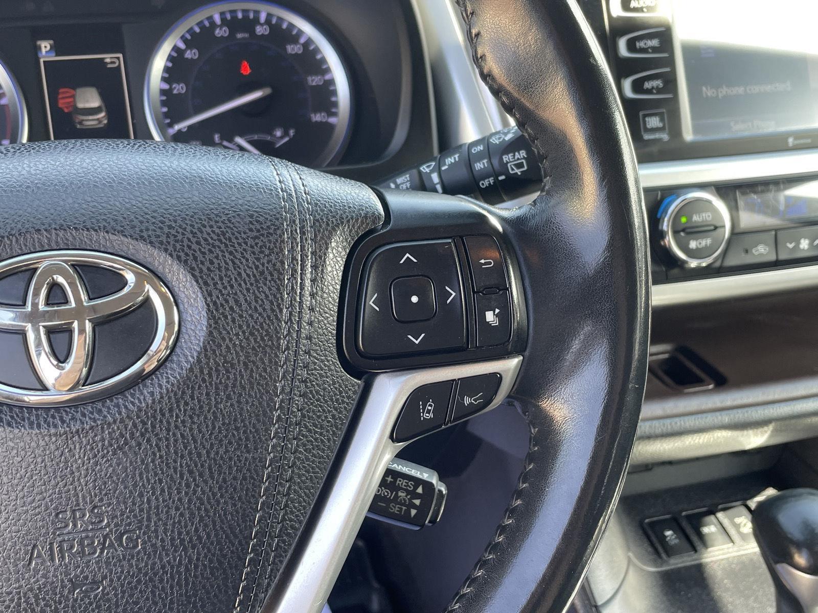 Used 2019 Toyota Highlander for sale in Grand Island NE