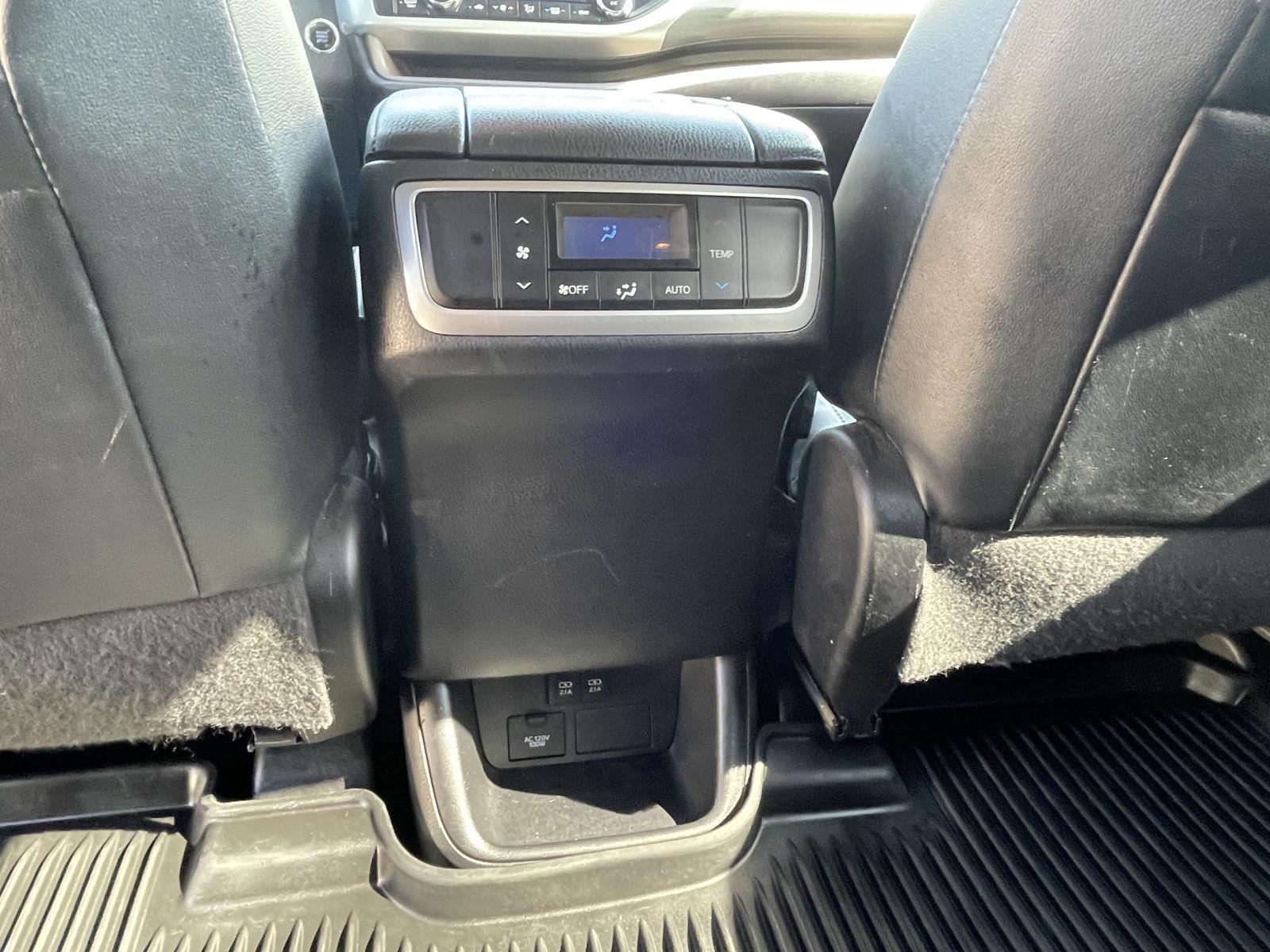 Used 2019 Toyota Highlander for sale in Grand Island NE