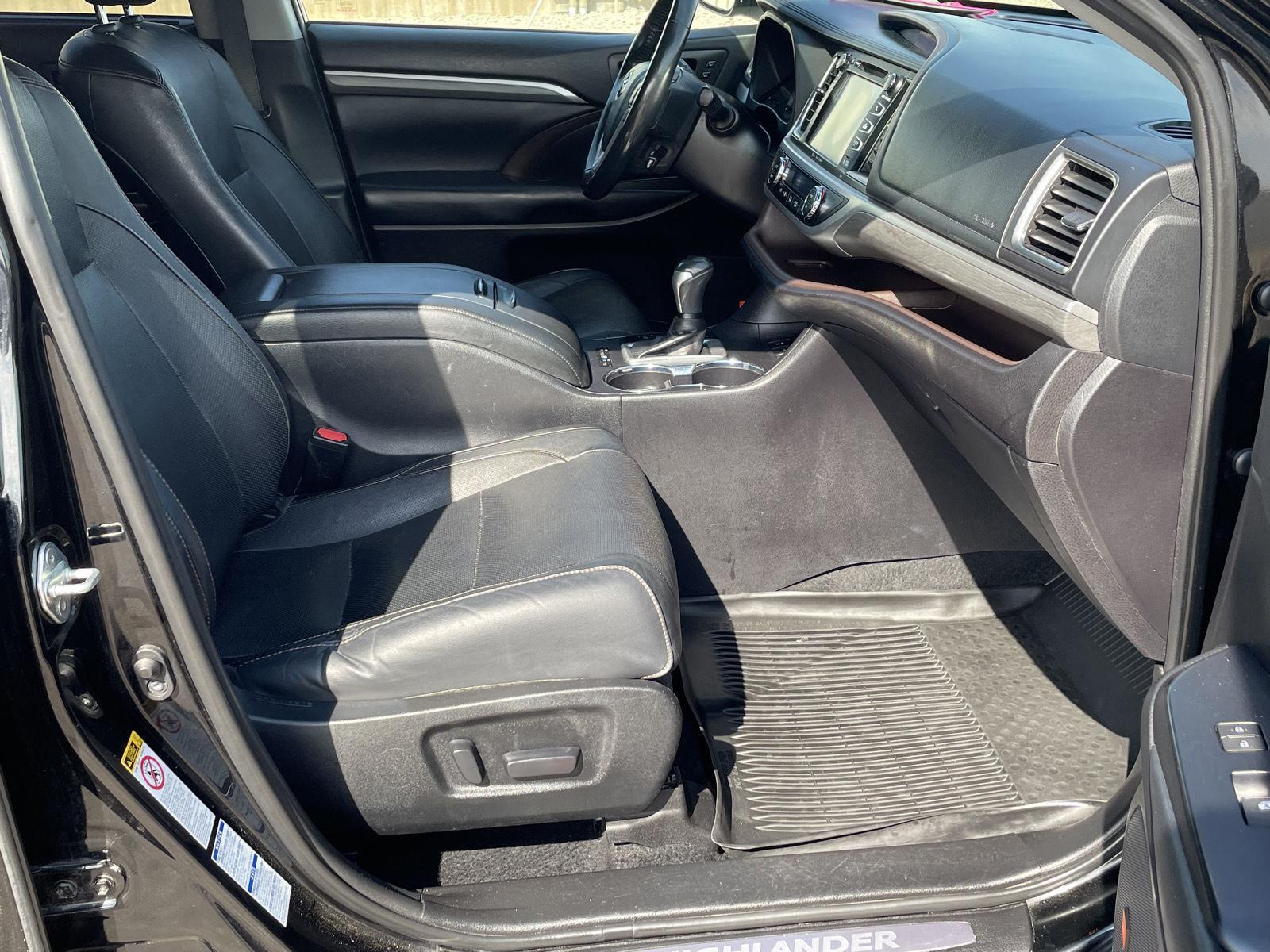 Used 2019 Toyota Highlander for sale in Grand Island NE