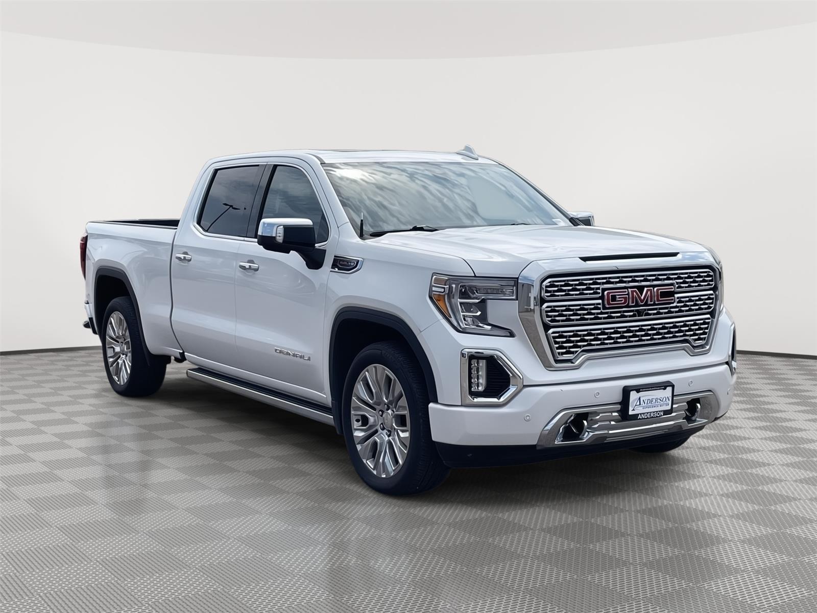 Vehicle photo 8