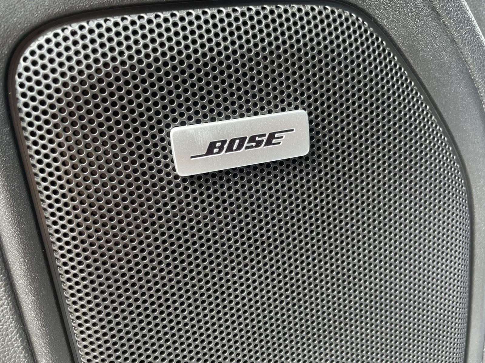 Vehicle photo 15