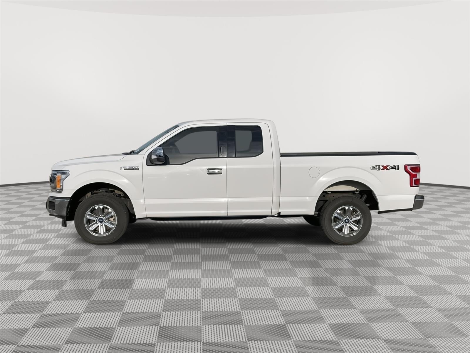 2018 Ford F-150 XLT photo 2