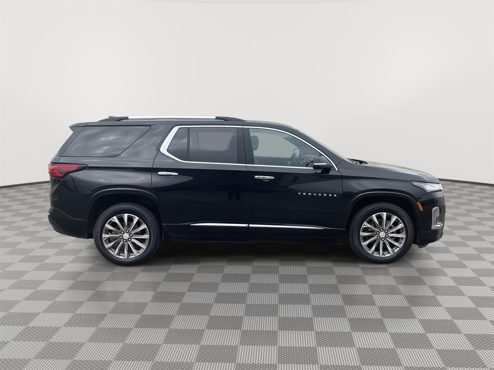Used 2023 Chevrolet Traverse for sale in Grand Island NE