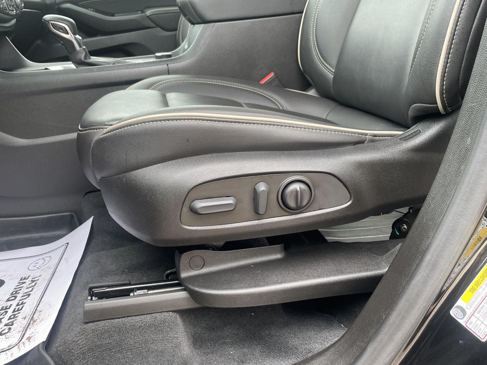 Used 2023 Chevrolet Traverse for sale in Grand Island NE