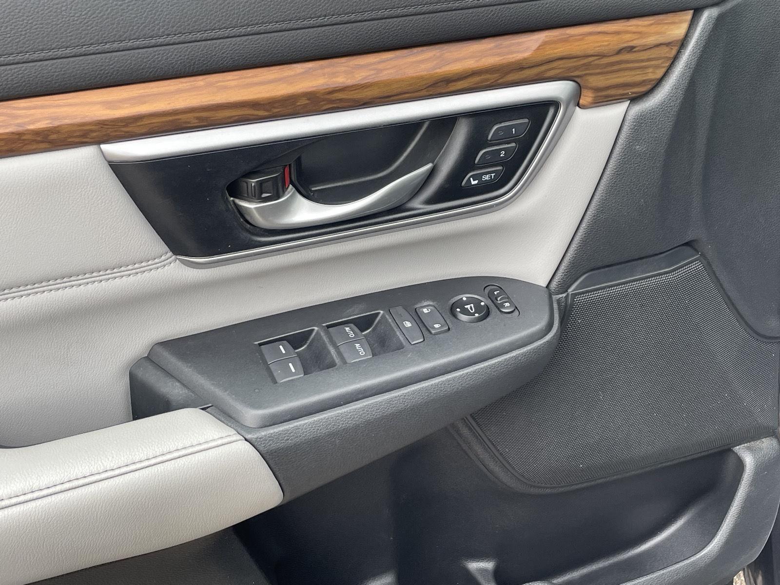 Pre-Owned 2017 Honda CR-V for sale in Grand Island NE