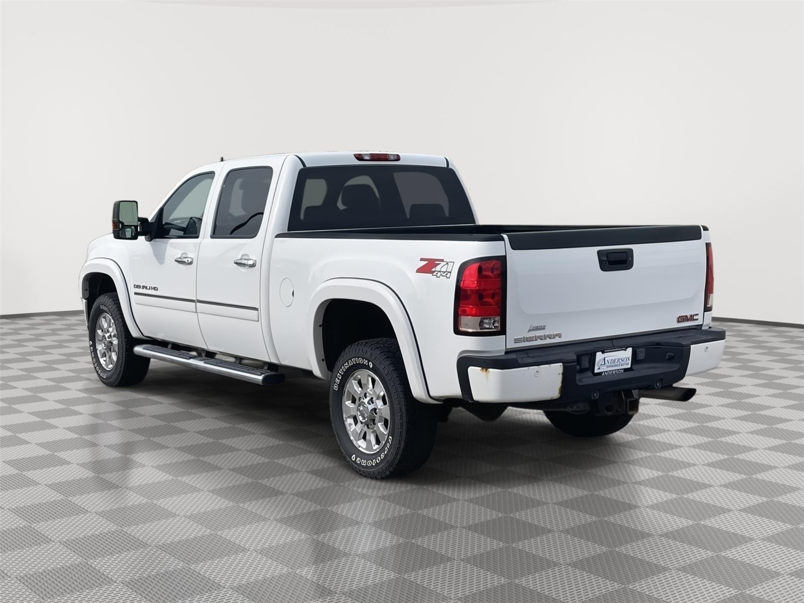Used 2011 GMC Sierra 2500HD for sale in Grand Island NE