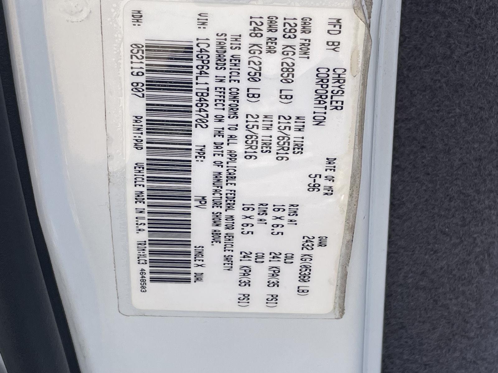 Used 1996 Chrysler Town and Country for sale in Grand Island NE