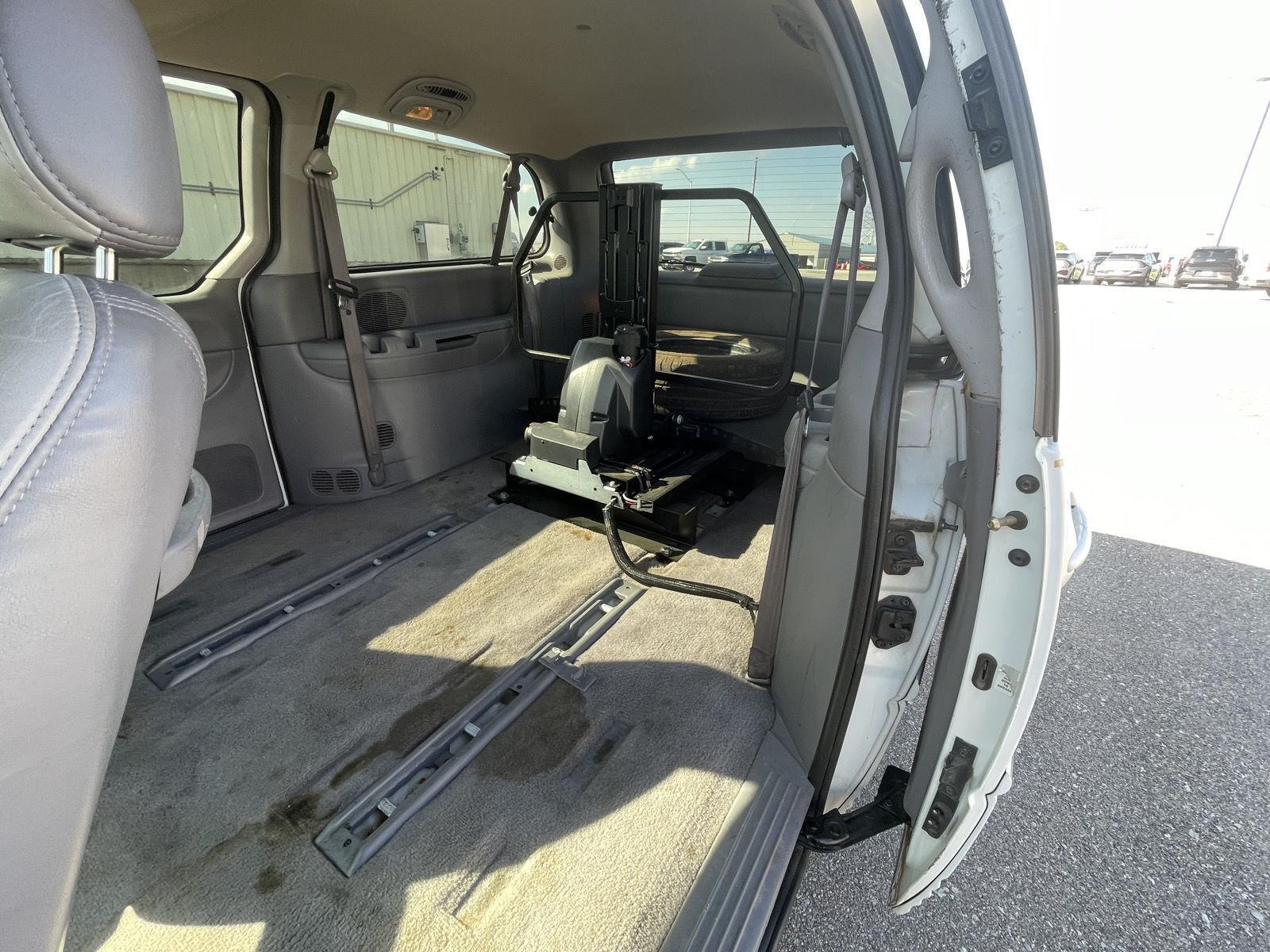 Used 1996 Chrysler Town and Country for sale in Grand Island NE